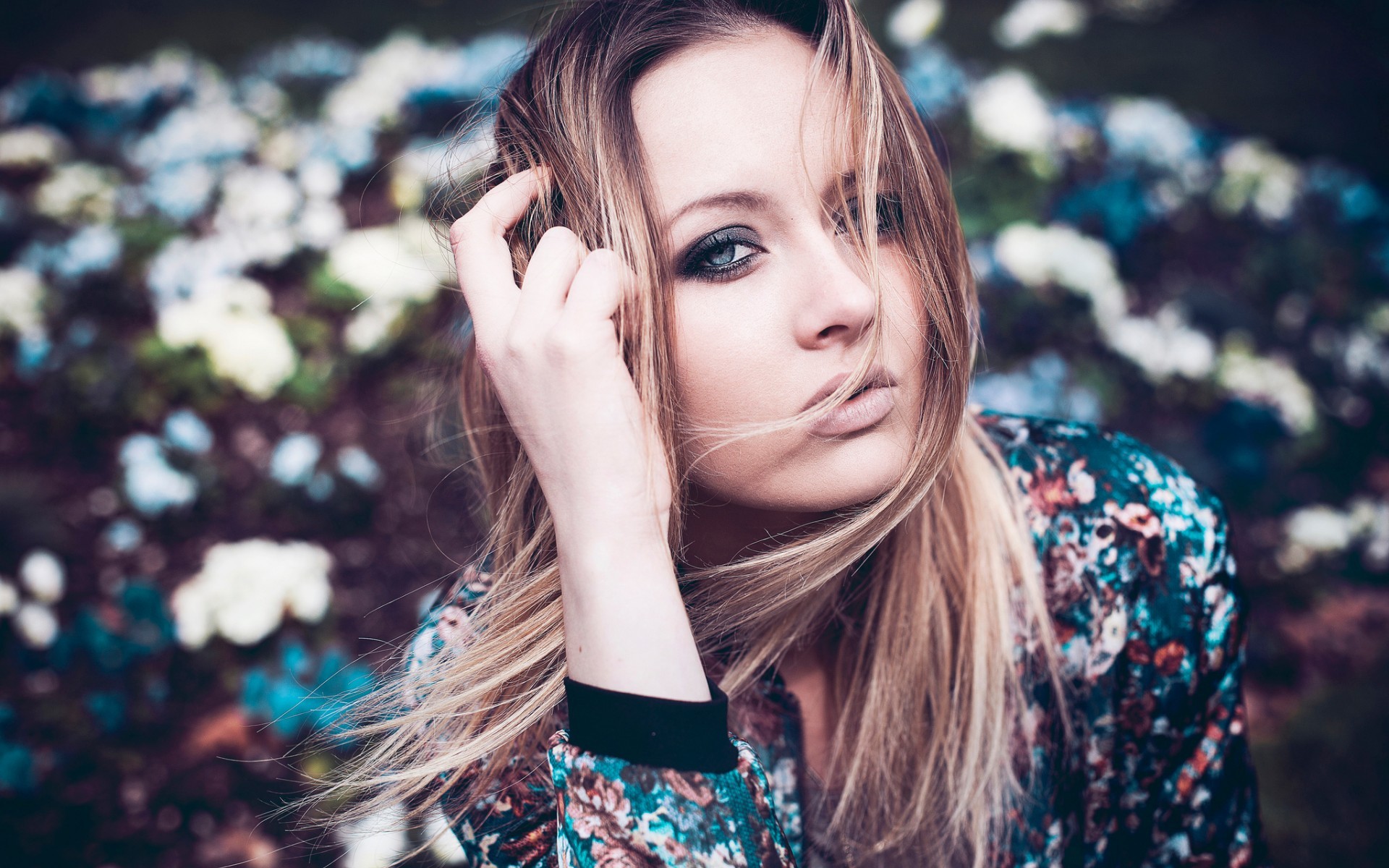 издательство: the web-сайт