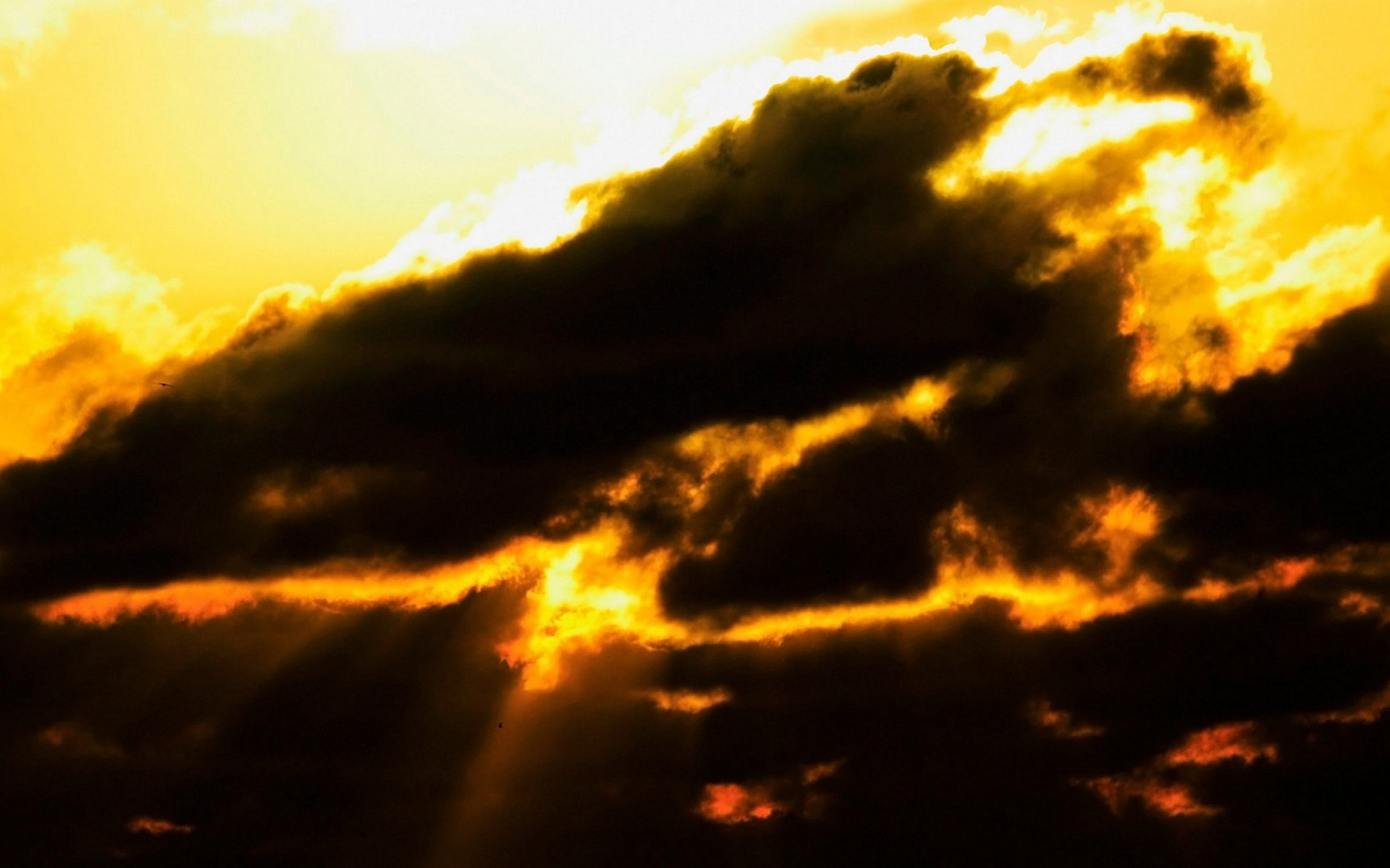 небо, горящий