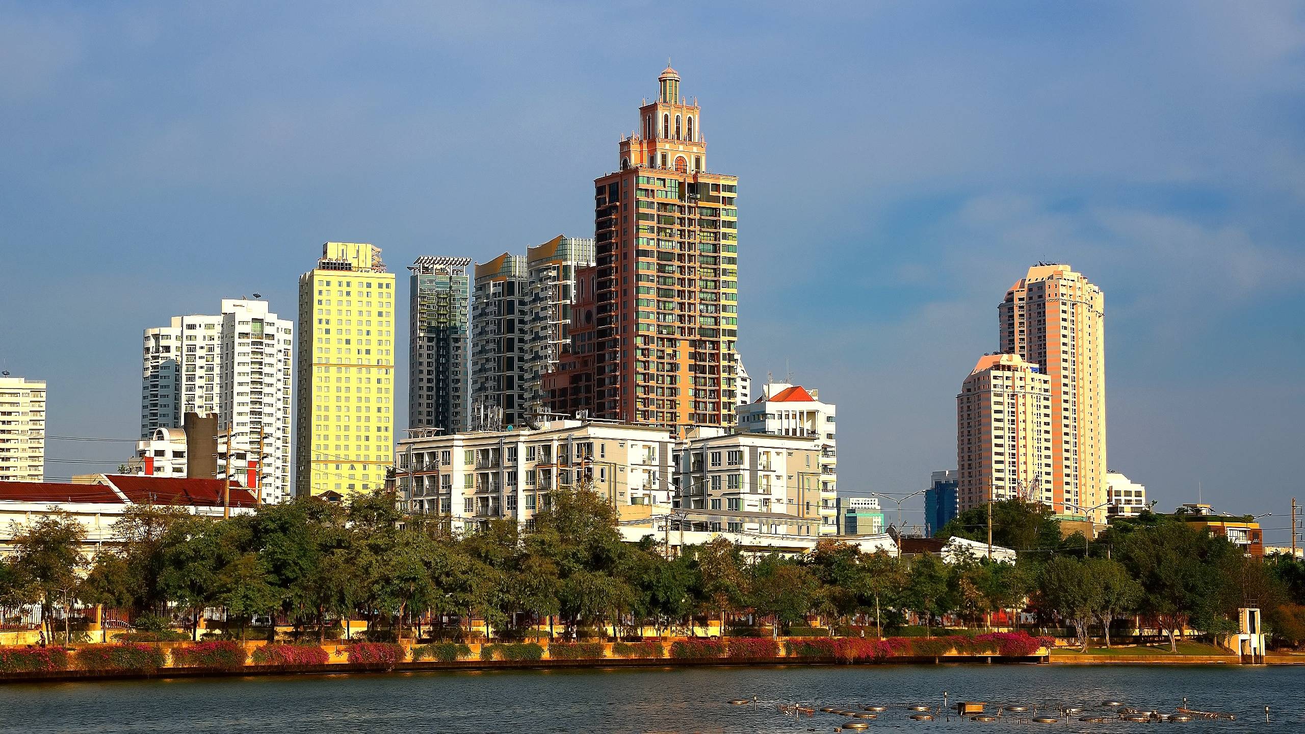 исполнитель: bangkok