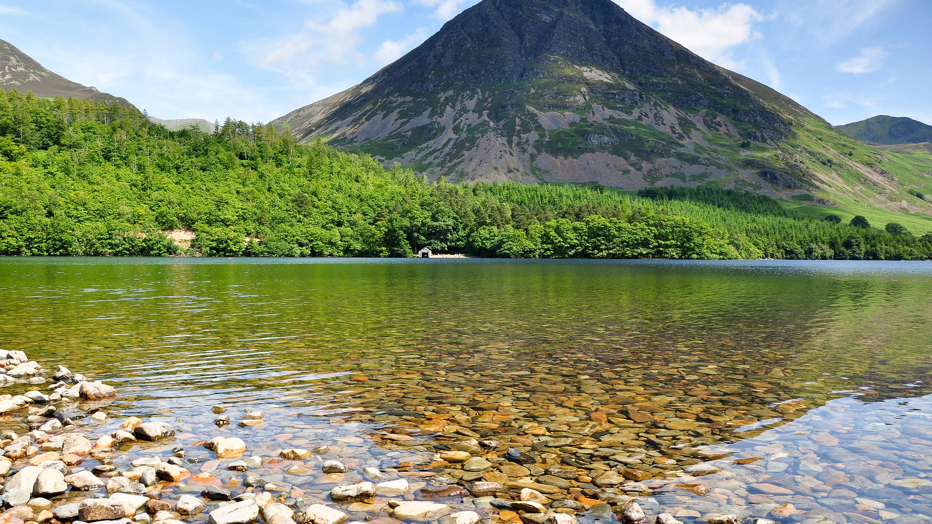 камень