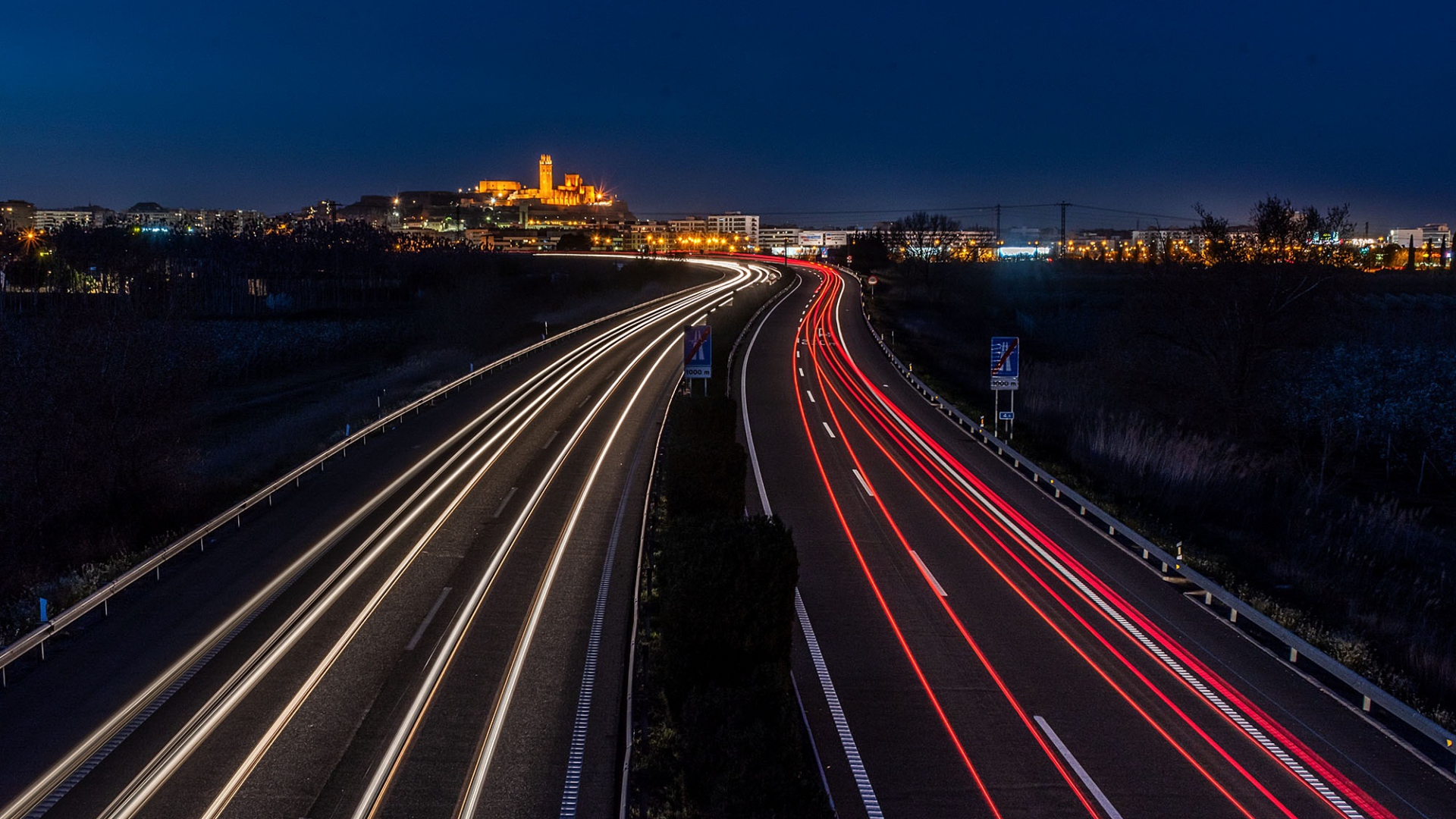 Дорогой ночной. Ночная автомагистраль. Дороги ночью. Ночная Москва дорога. Ночной город трасса.