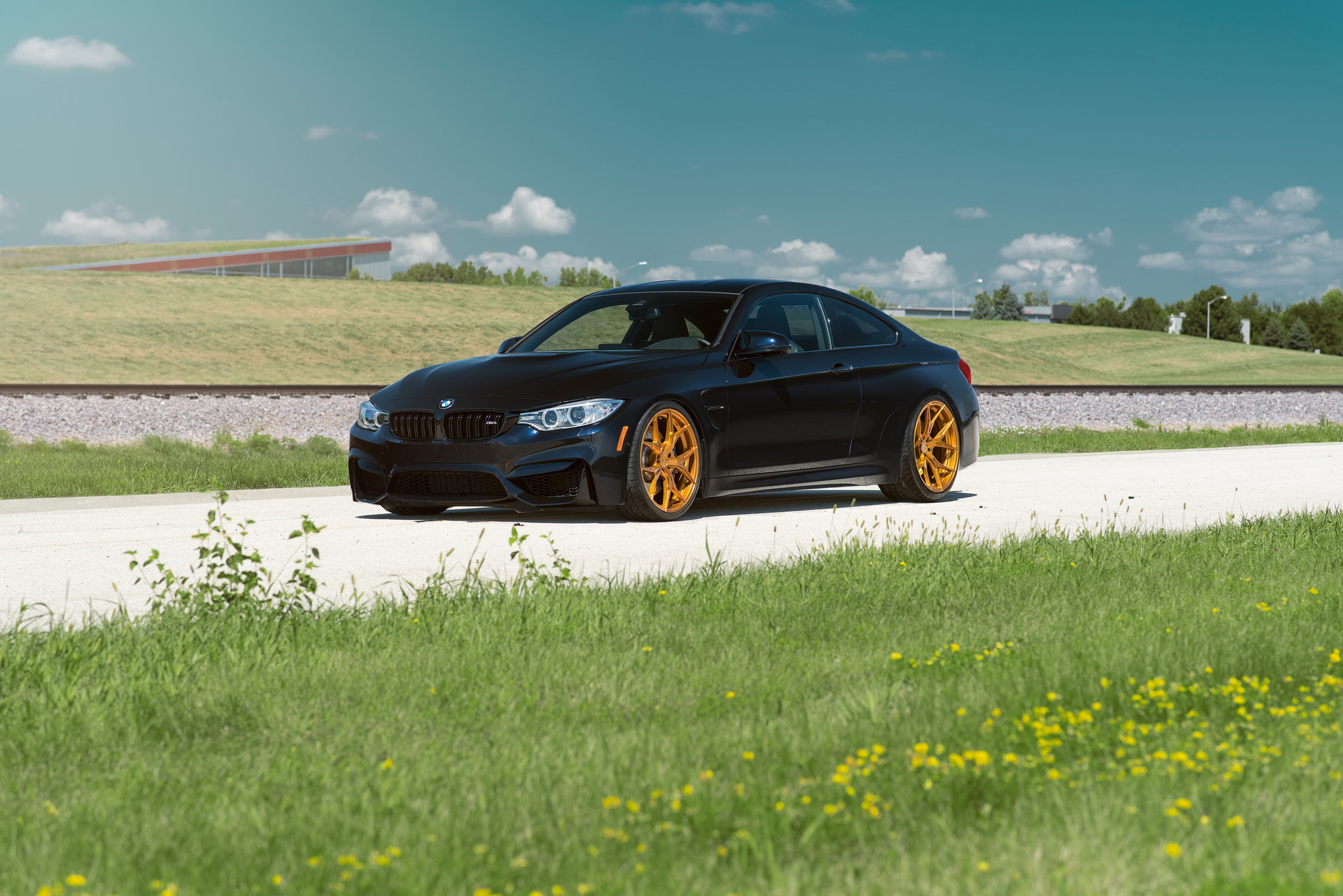 bmw, страница