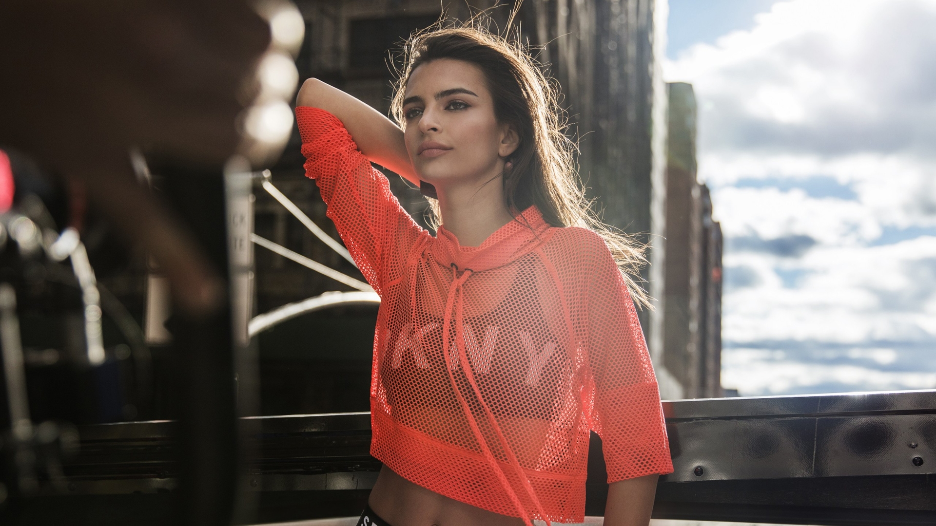 dkny, Эмили
