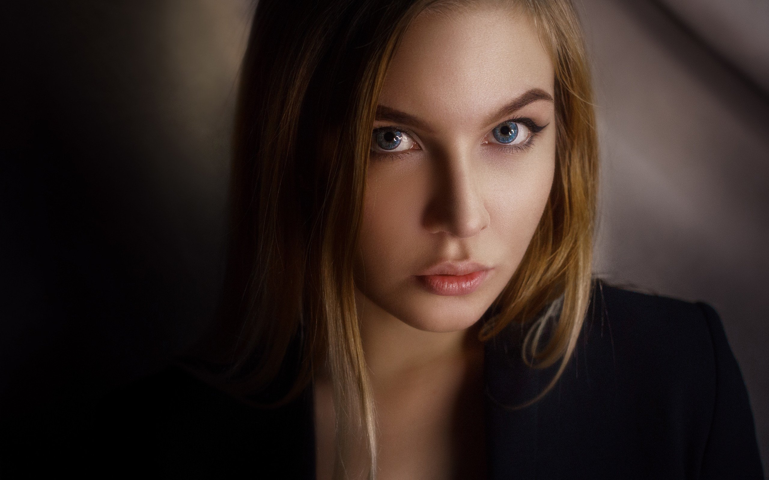 женщина, а лексик, портрет