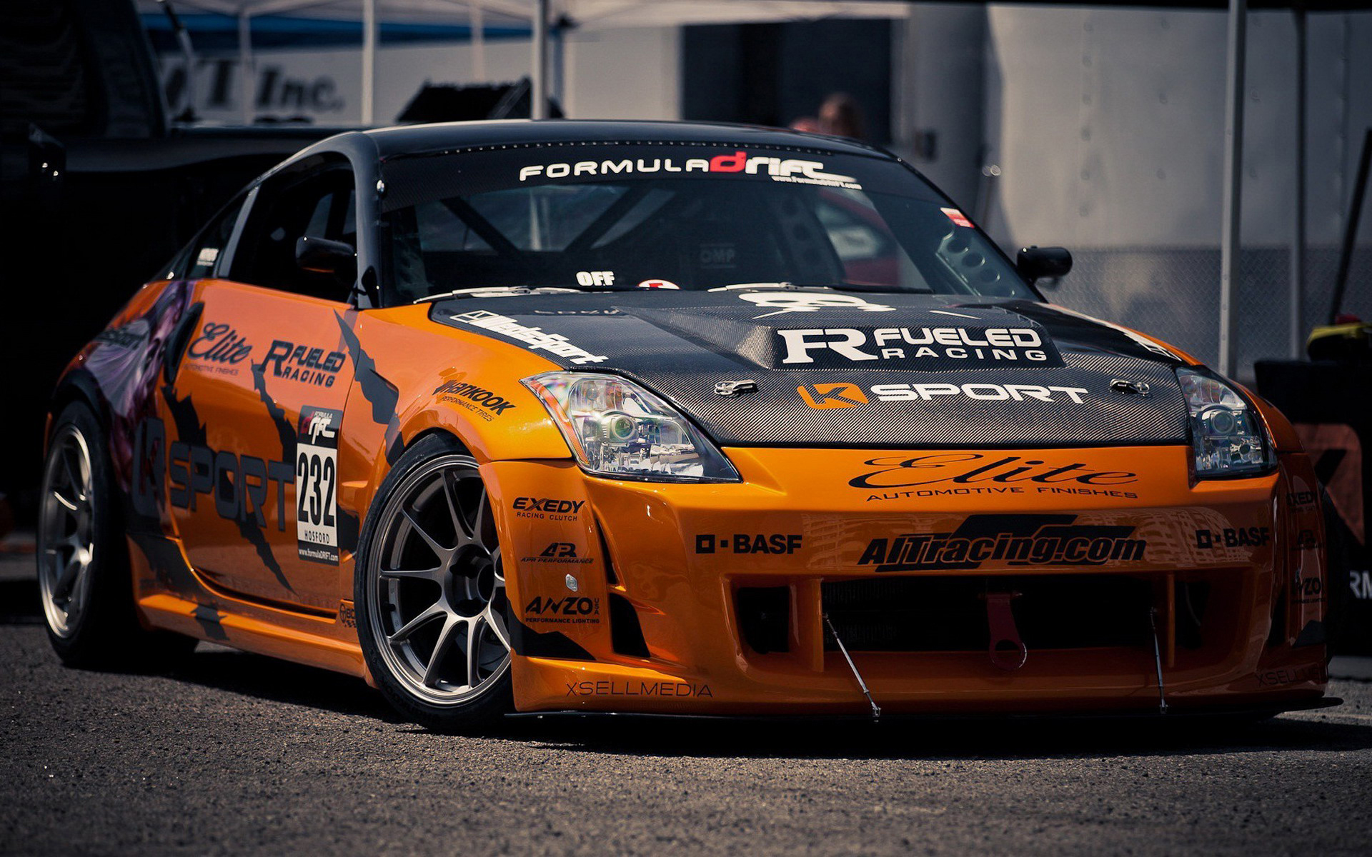 Tuning racing. Ниссан гоночный 350z. Nissan 350z Drift. Nissan 350z Tuning Drift. Nissan 350z Orange.