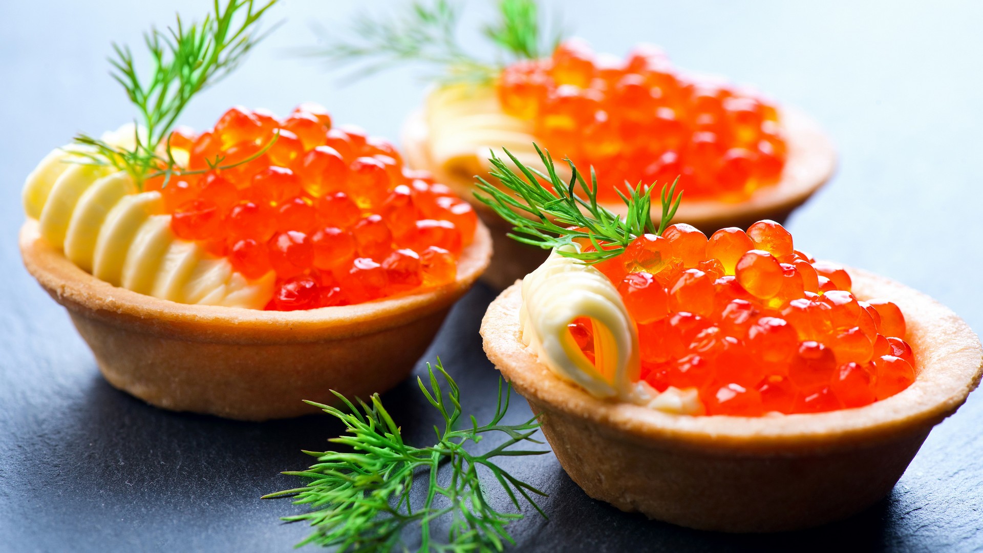 красное, праздничное