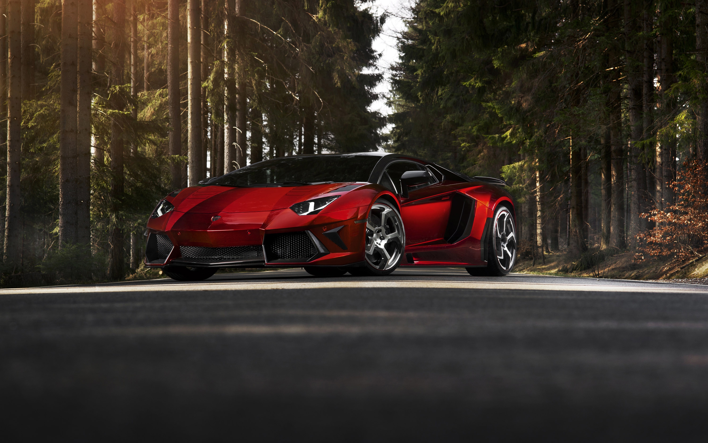 Бордовый Lamborghini без смс
