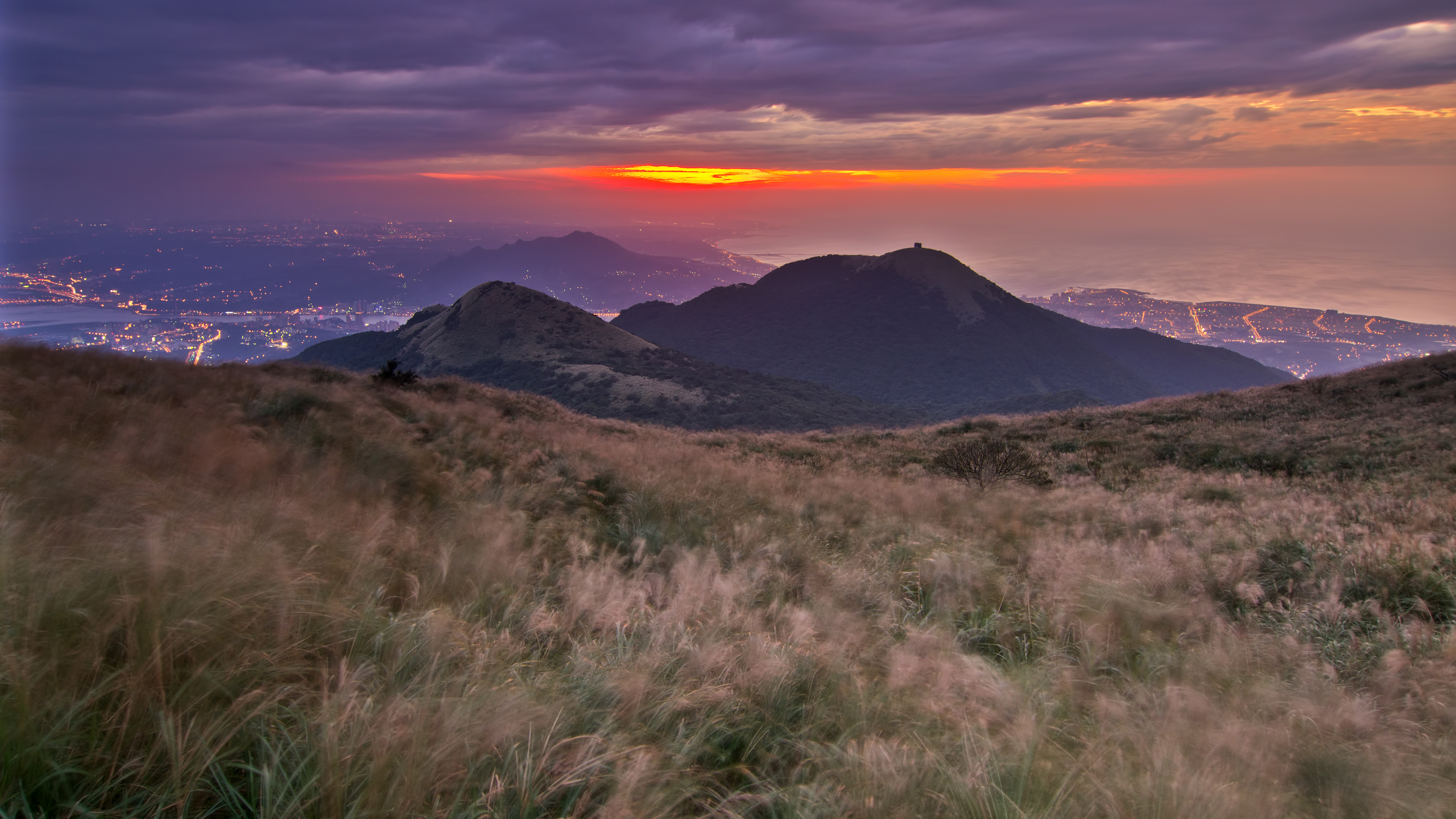 гора, закат, поле