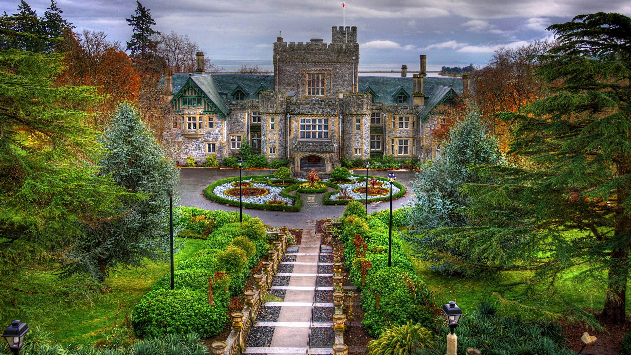 castle, hatley, national