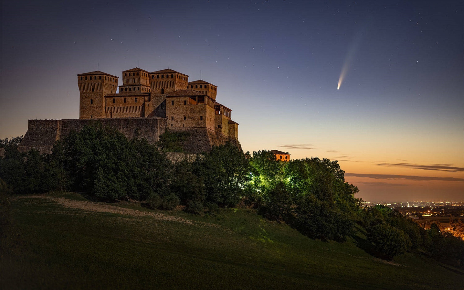 neowise, torrechiara