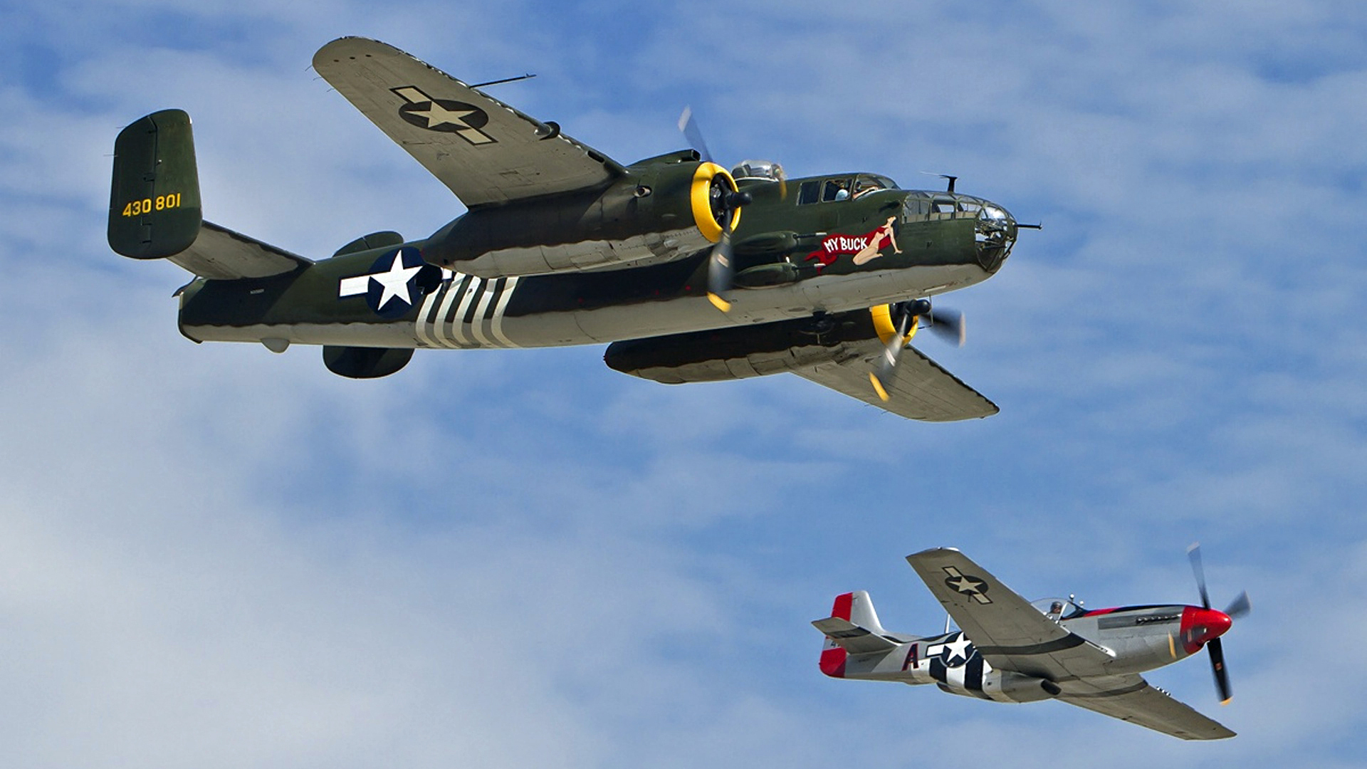 Два истребителя North American P-51 Mustang скачать