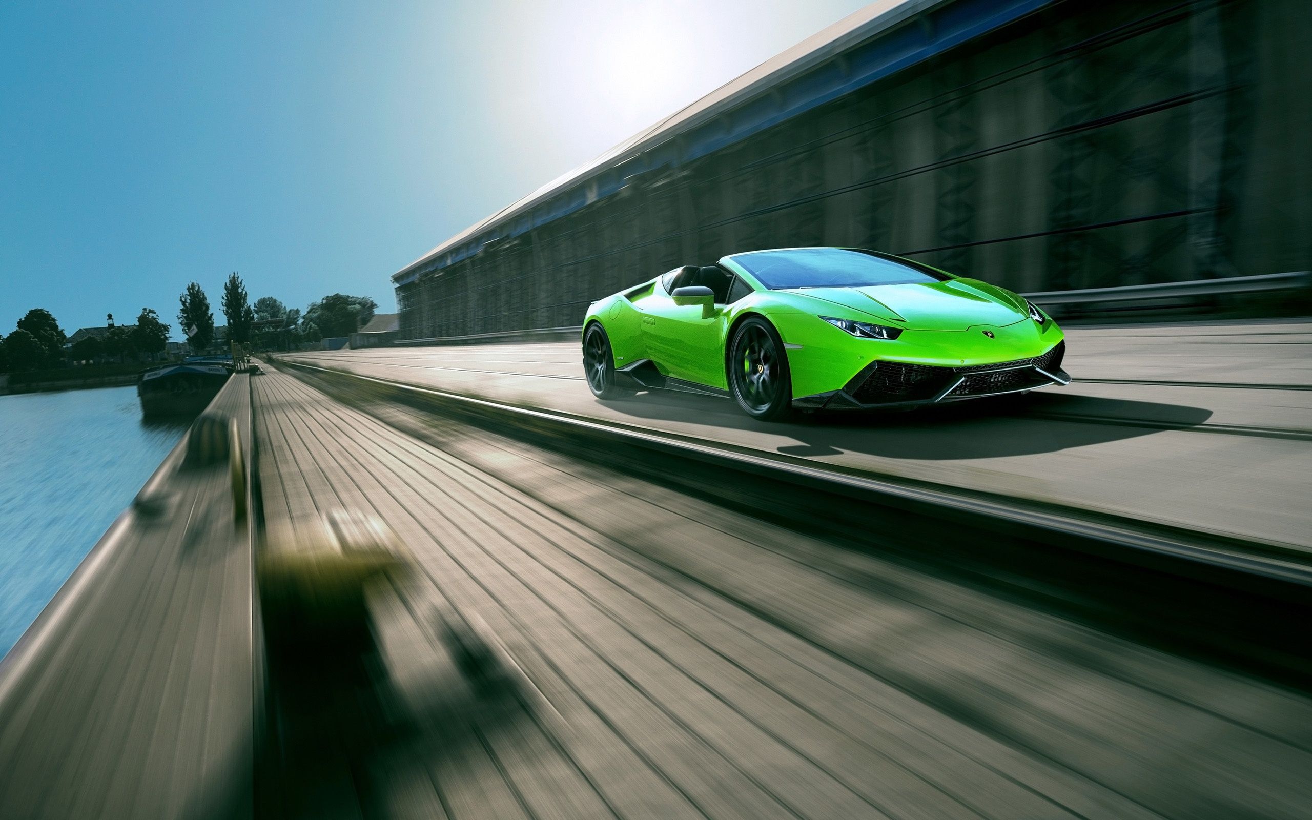 Lamborghini Huracan дорога вираж скачать