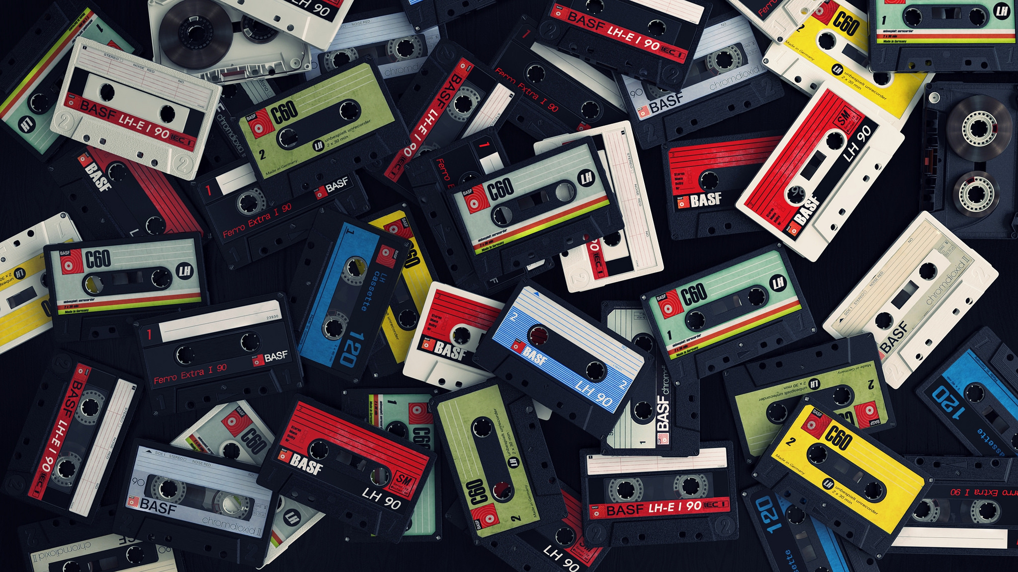 90s collection. Аудиокассета TDK 80e. Компакт кассета 80х. 90е кассеты картриджи. Старая кассета.