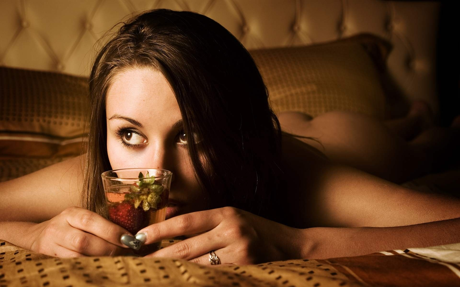 девушки, бесплатные, банка