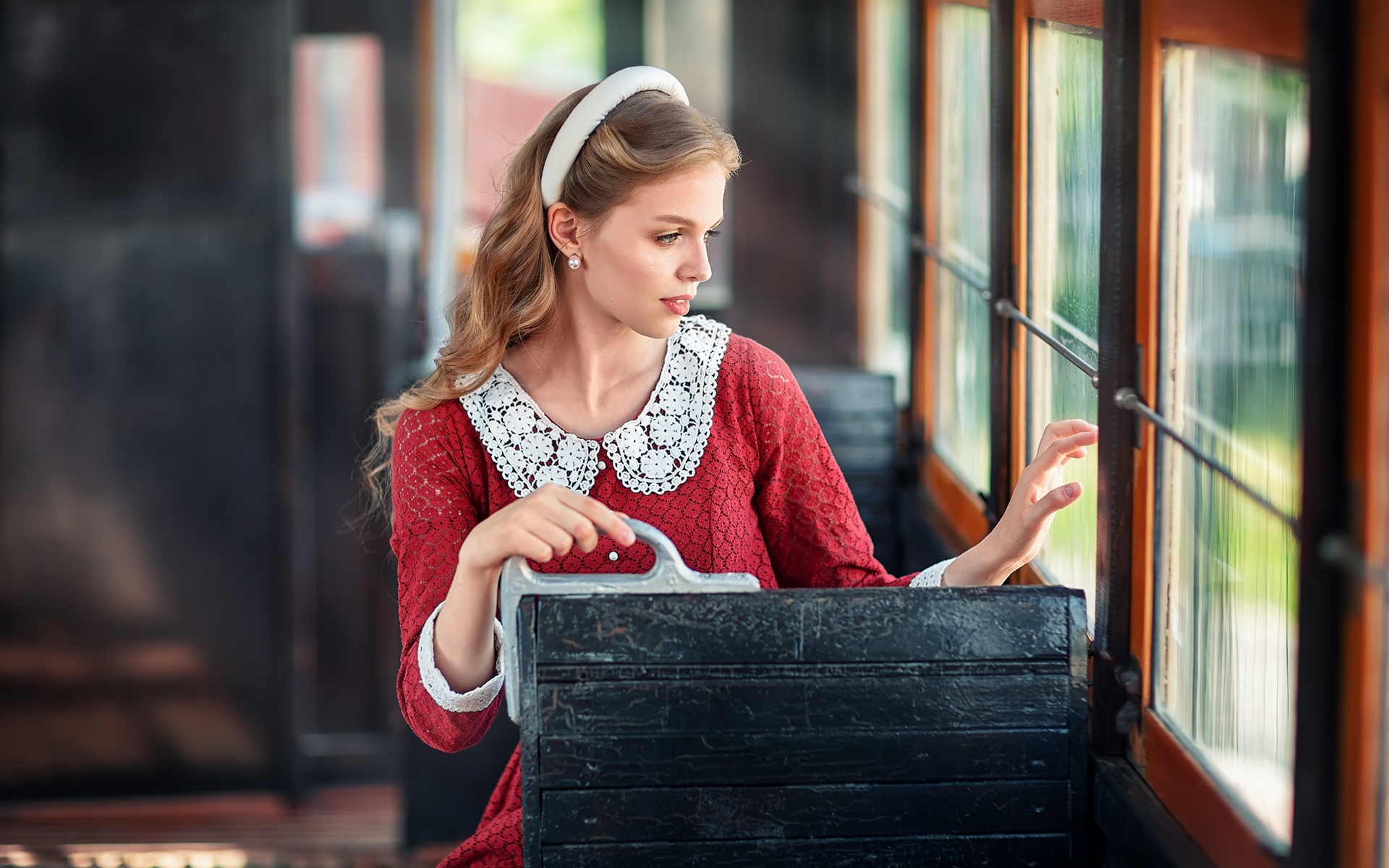 девушка, трамвай