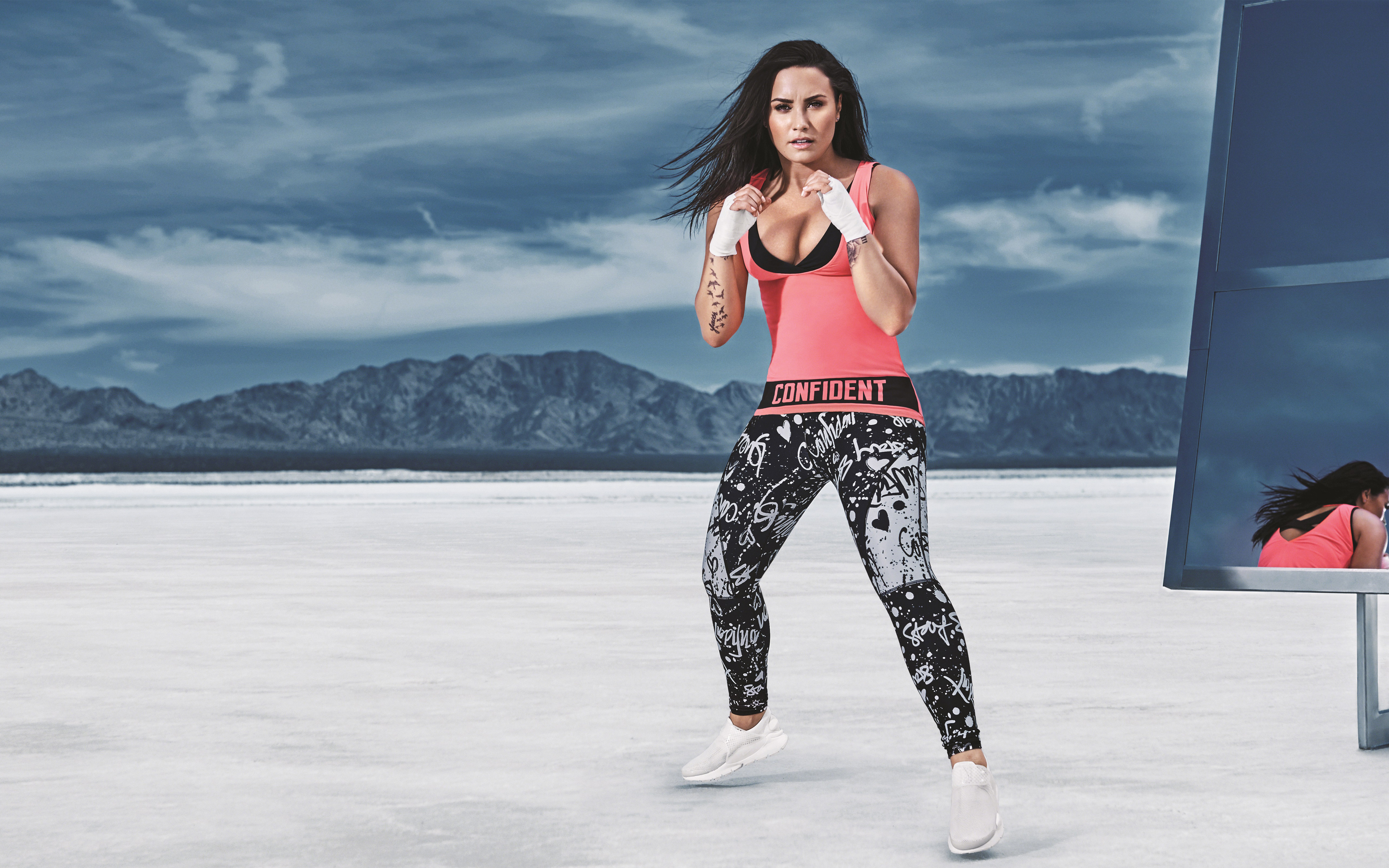 lovato, demi, обещает