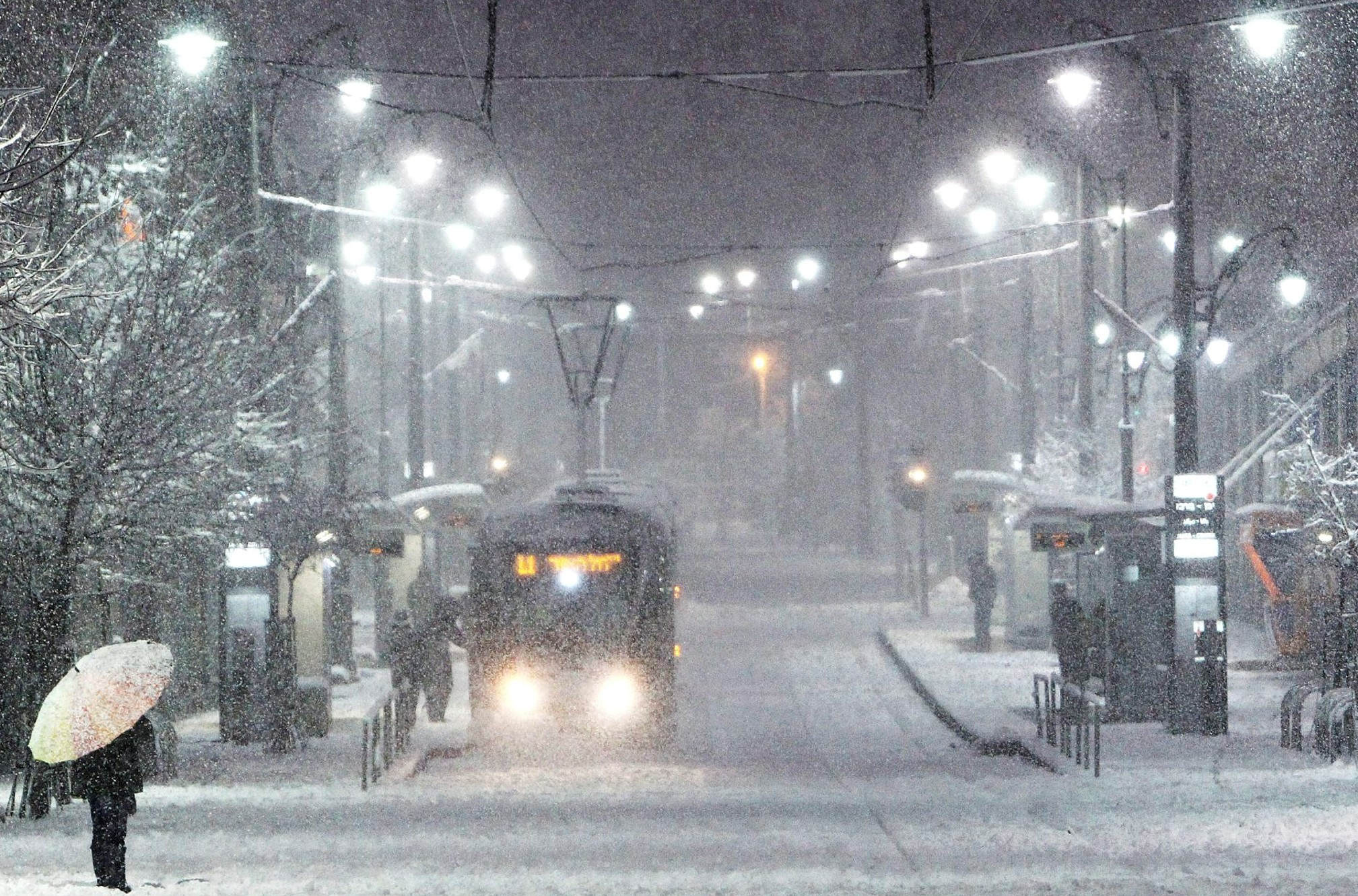 Картинка снегопад в городе