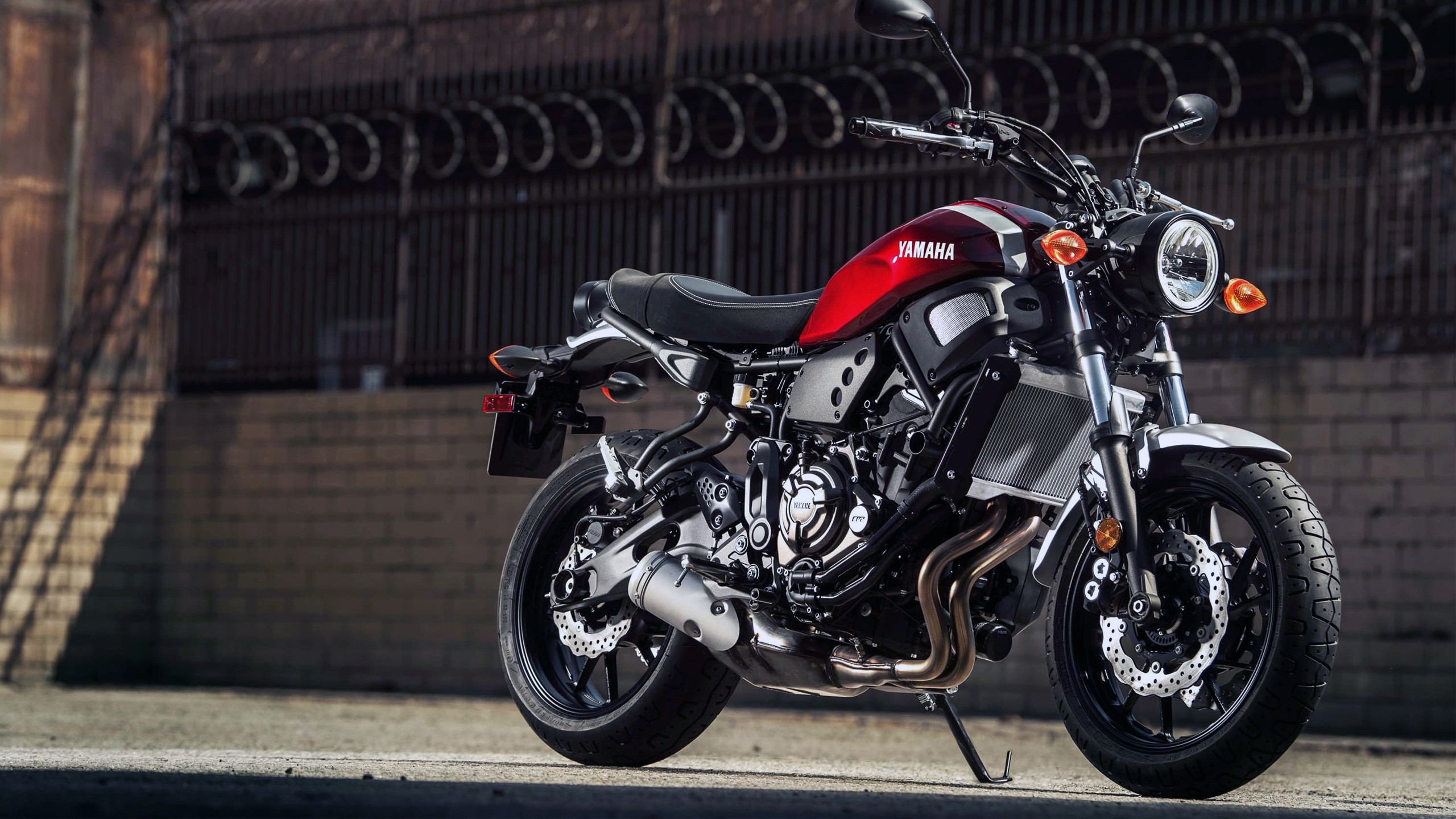 yamaha xsr700