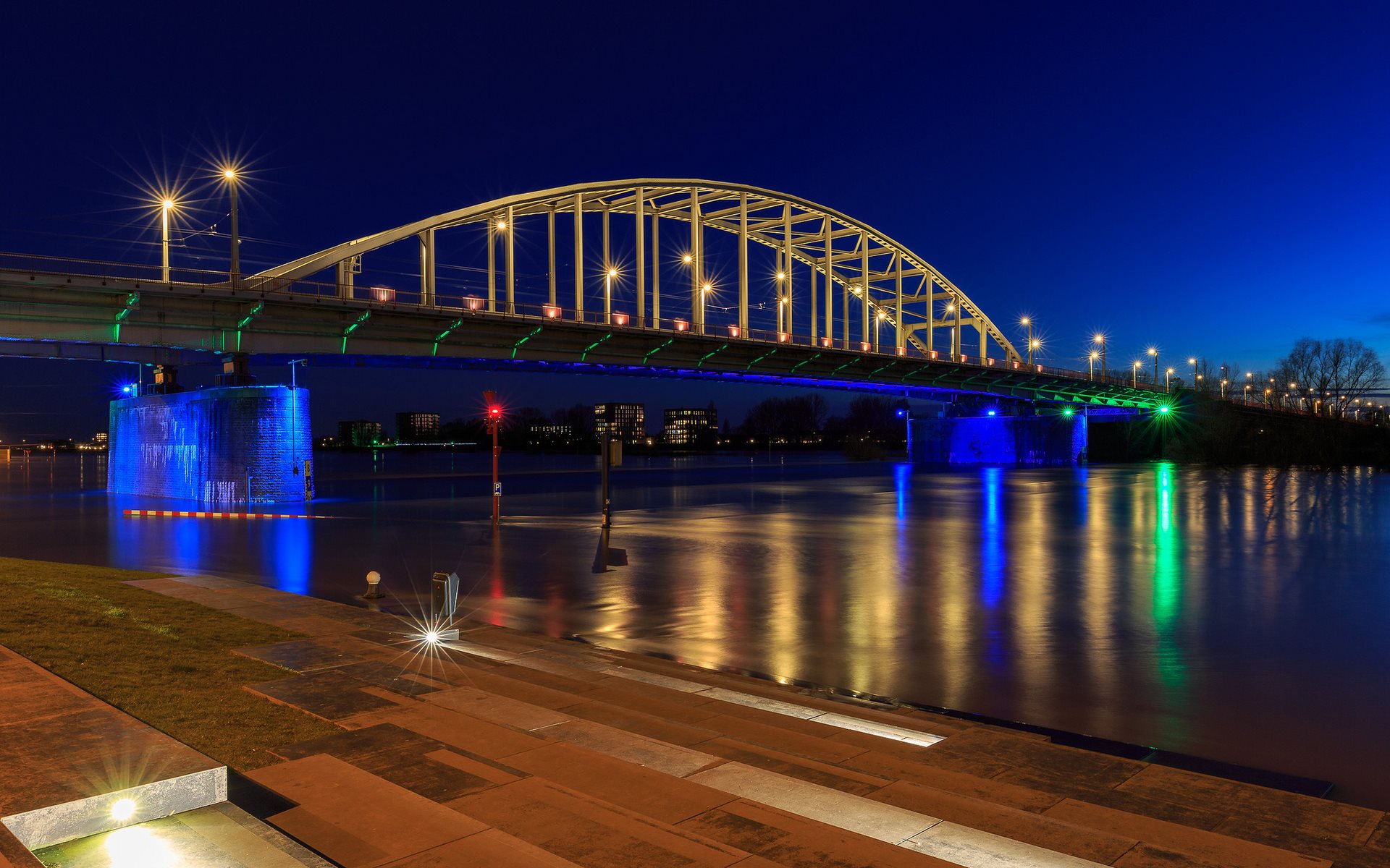 арнем, джон