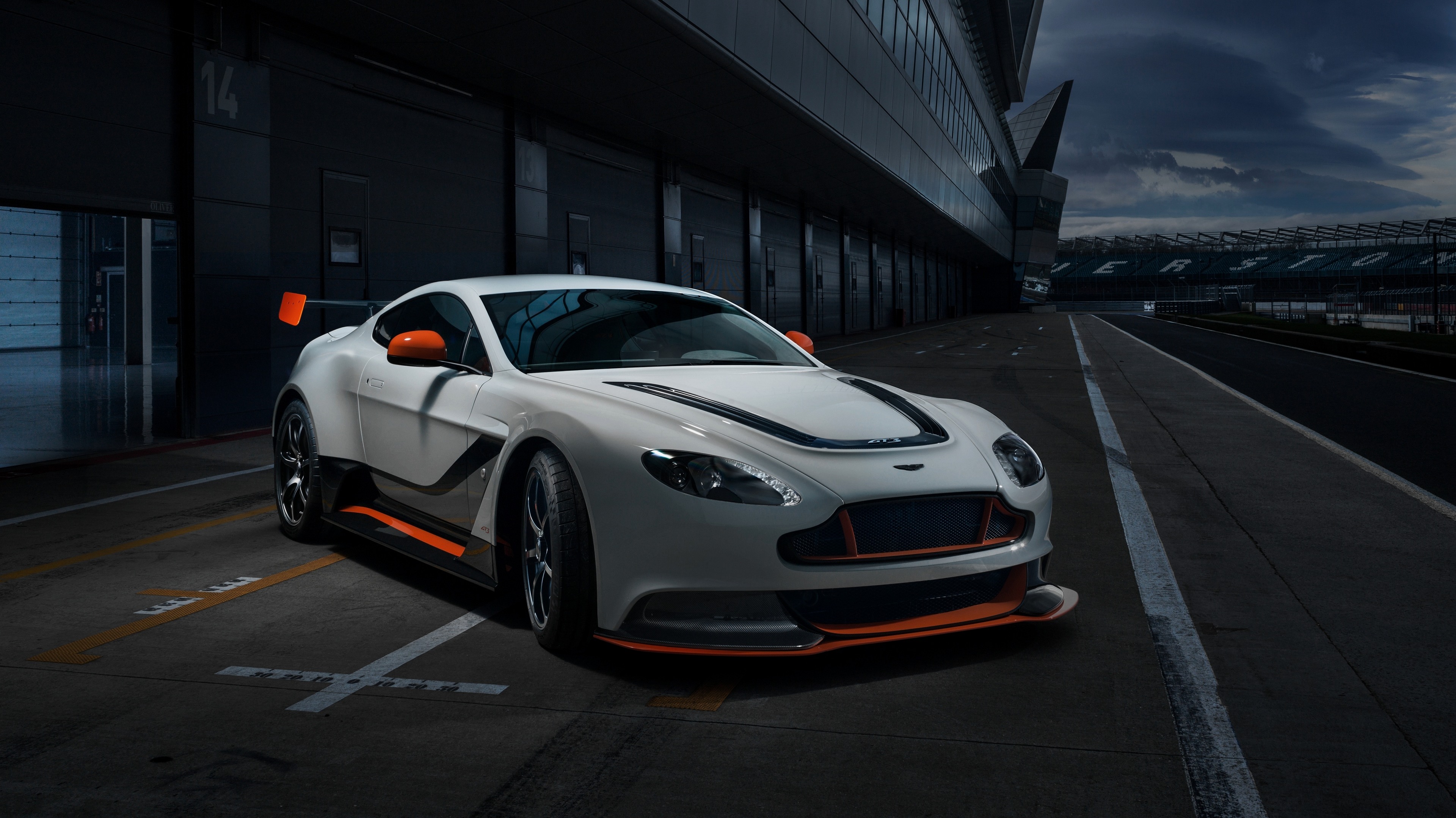 aston, martin, авангард