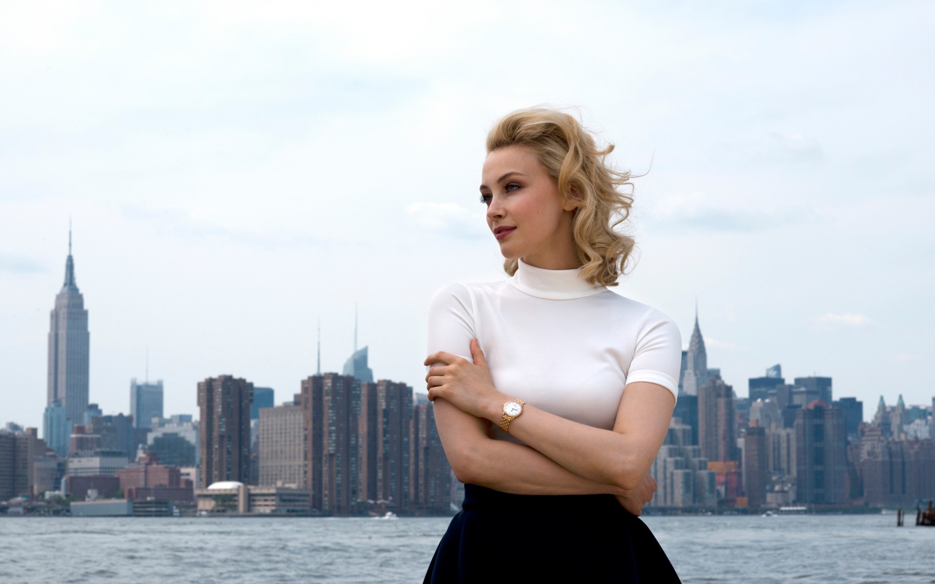 sarah, gadon, caitlin