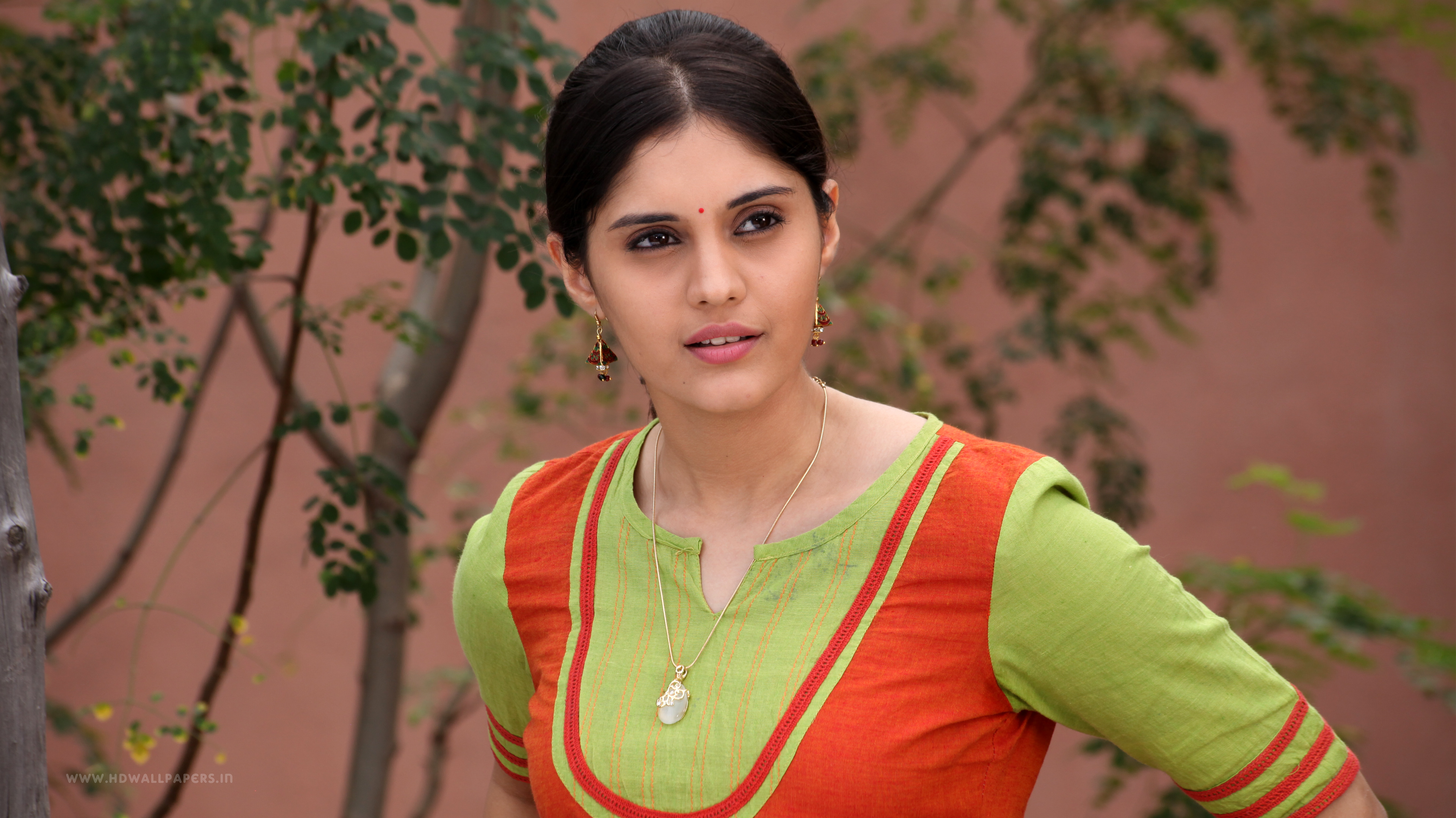 surabhi, pugazh, кино