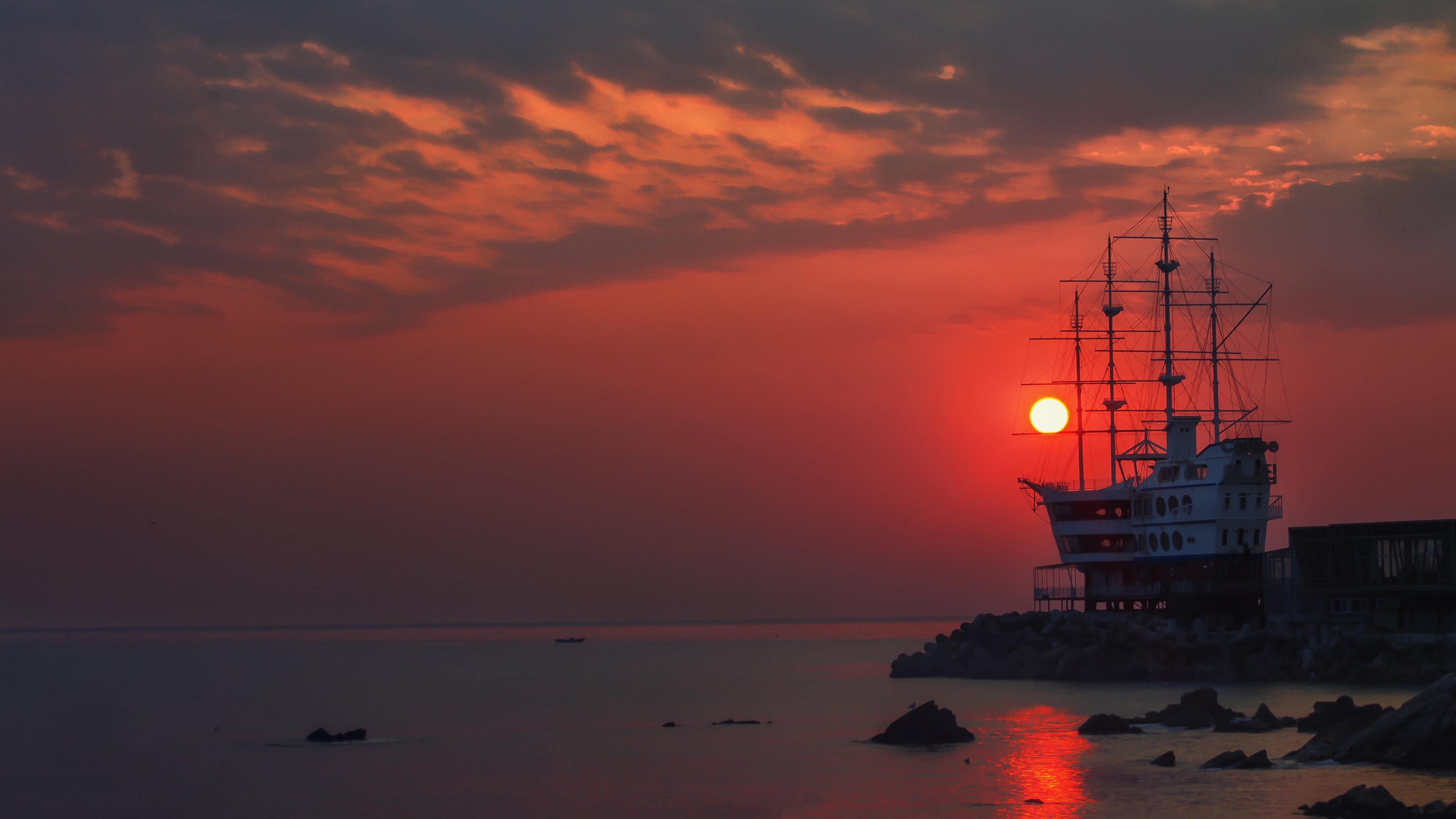 море, корабль, закат