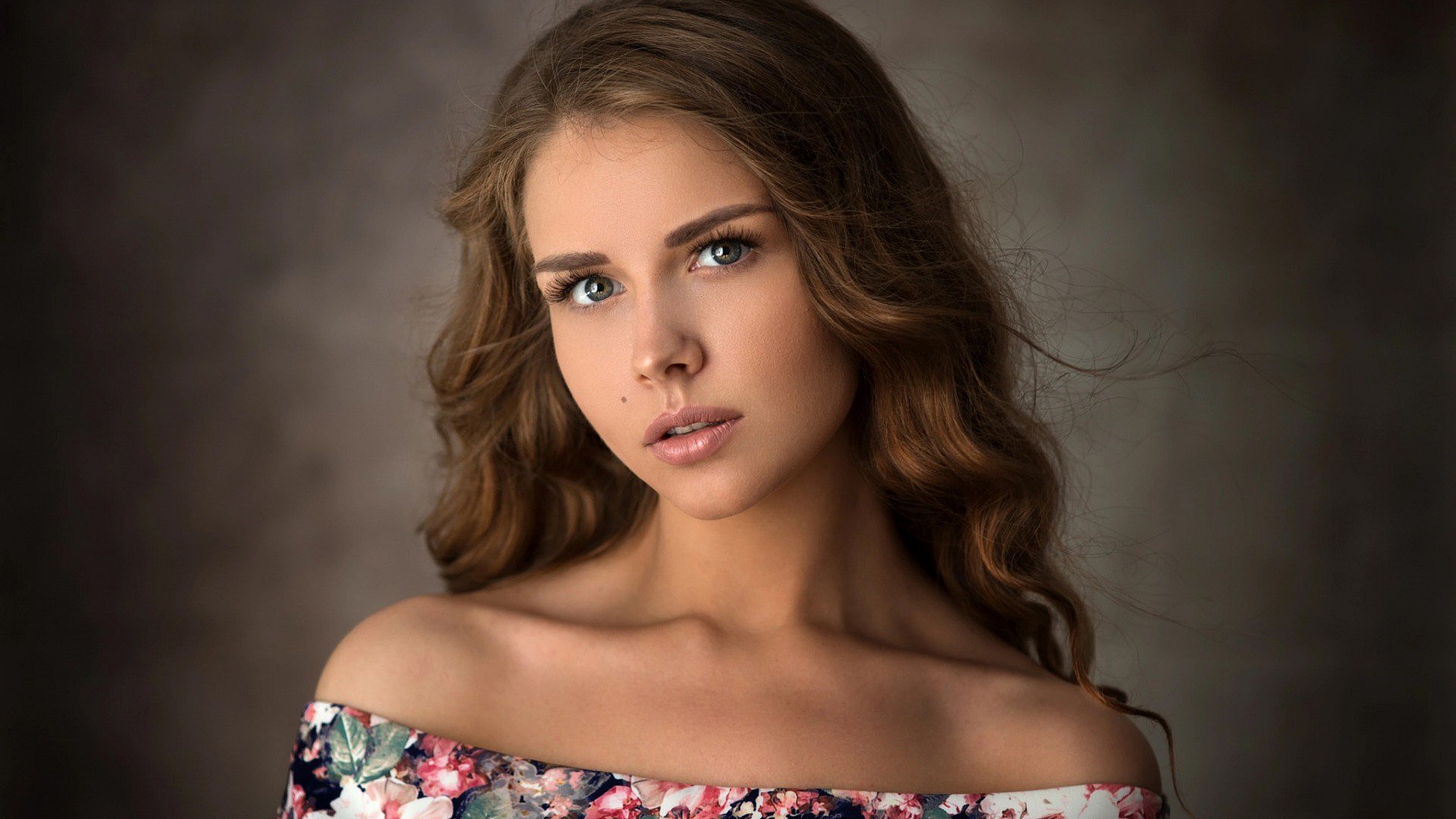 музыка, дзиевчина