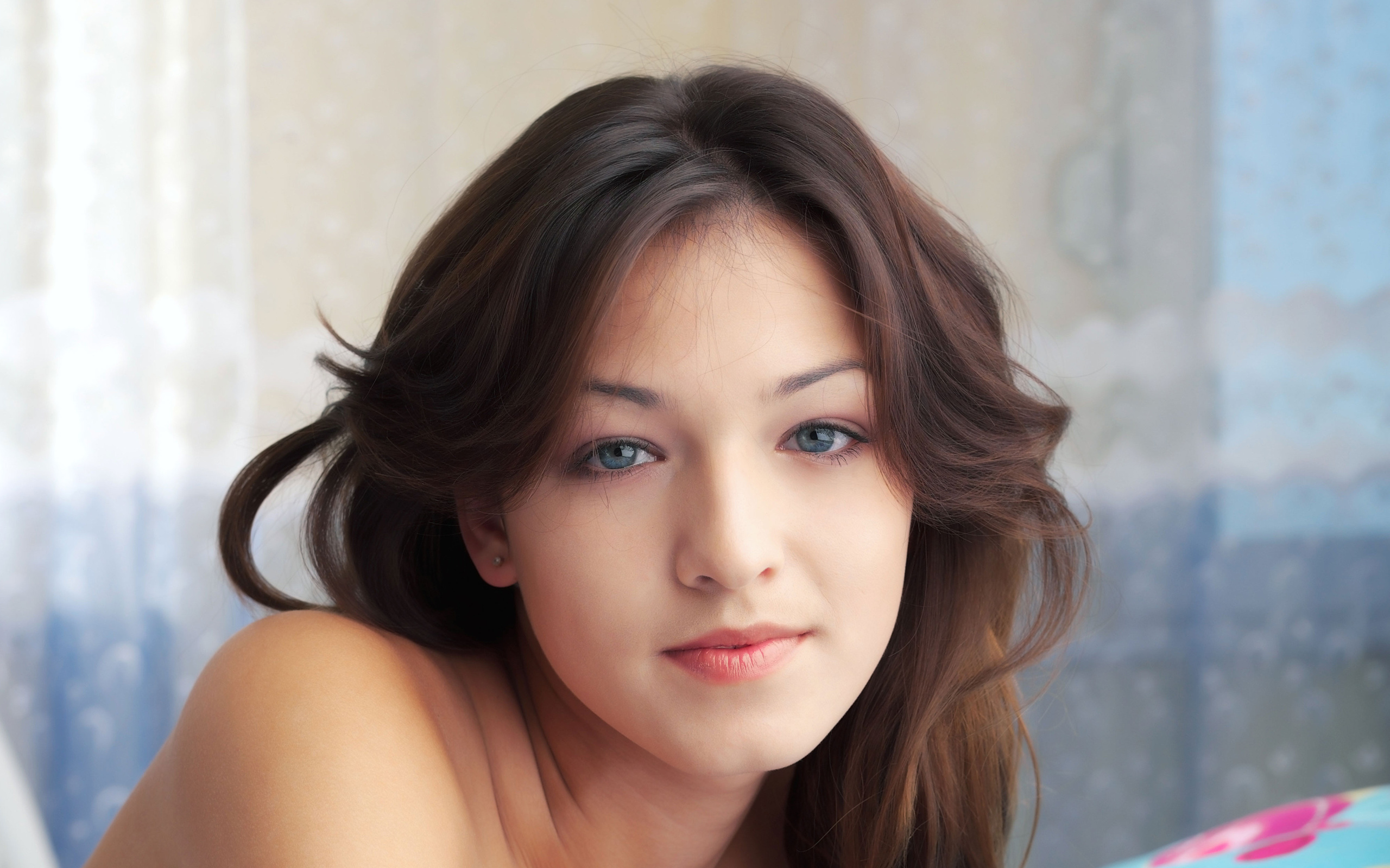 леди, неправда