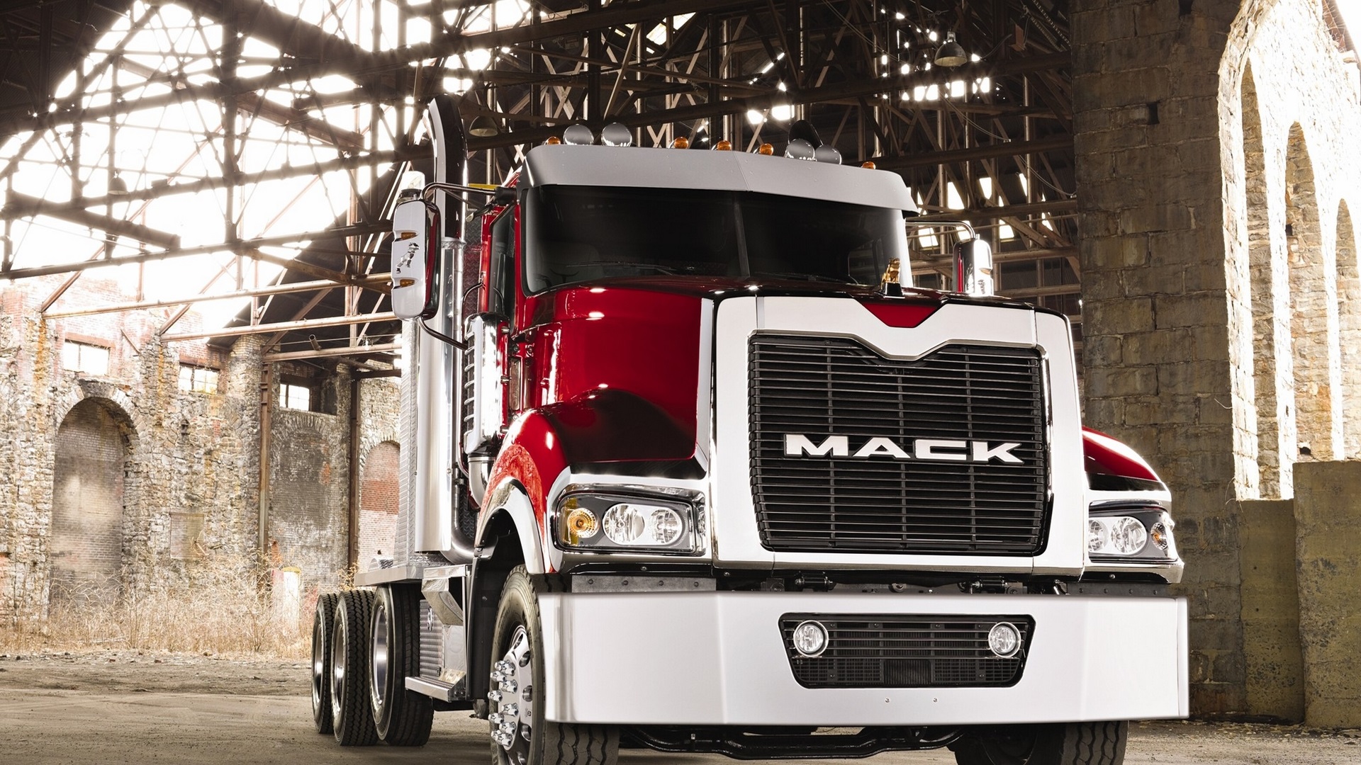 Тягач грузовых машин. Самосвал Мак/Mack. Mack Trucks Грузовики. Мак Фредлайнер. Грузовик Мак Вижн.