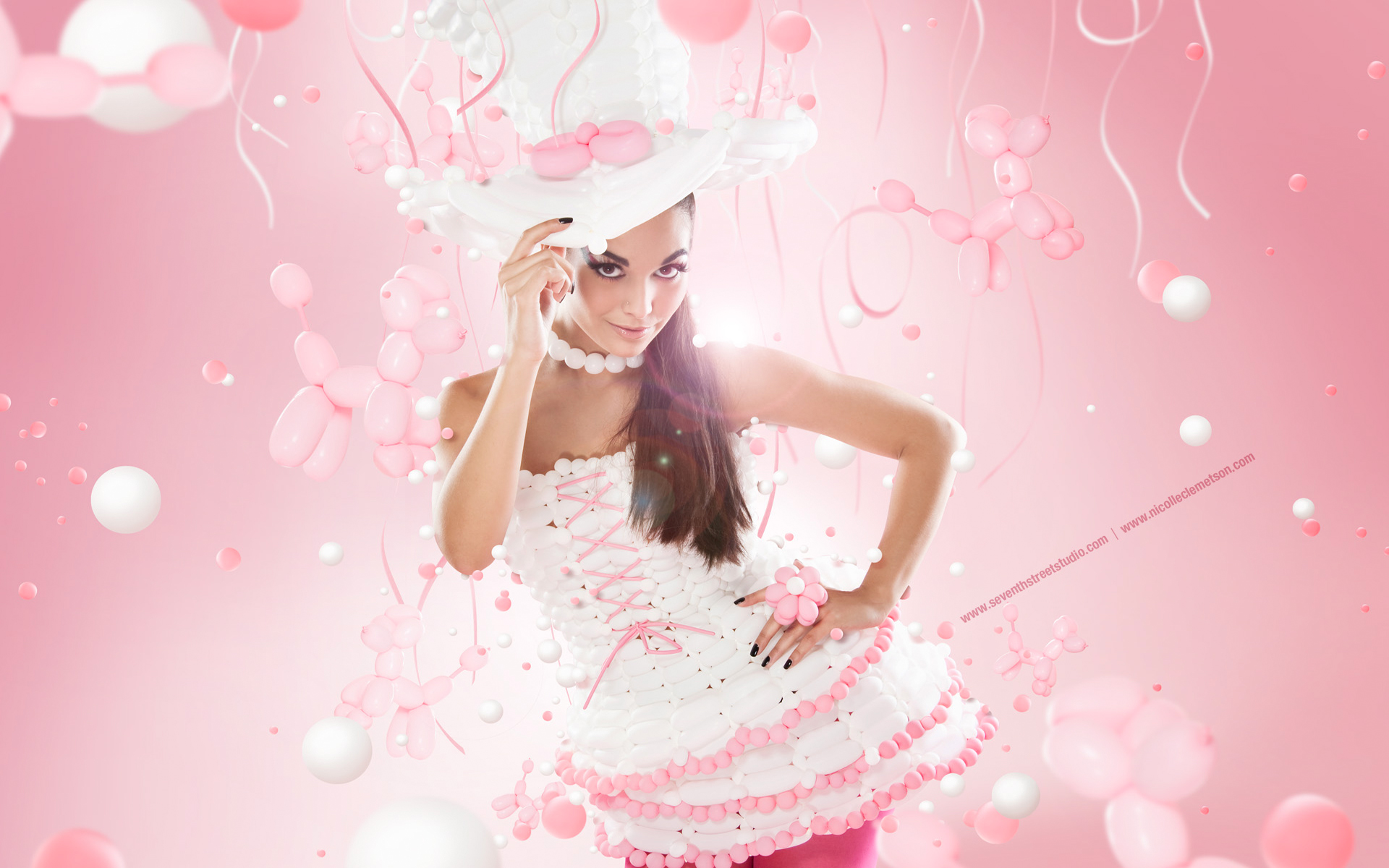 девушка брюнетка розовое платье pink dress без смс