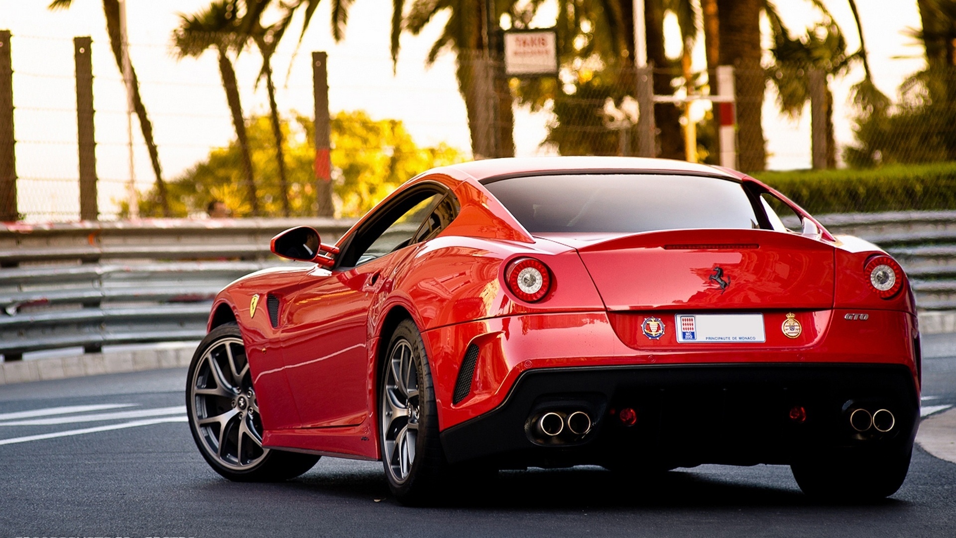 Ferrari красная без смс