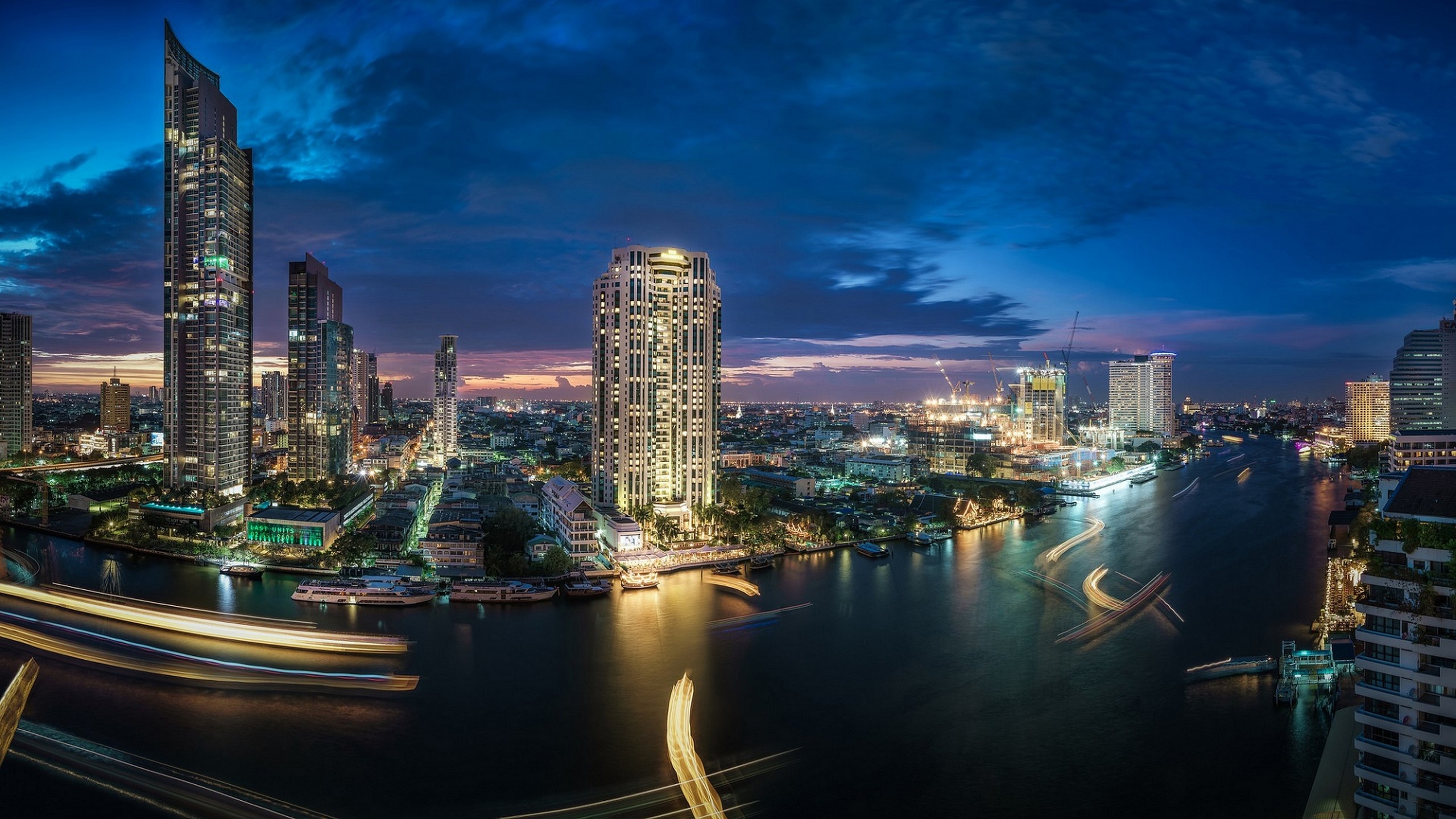 Телефон бангкок. Небоскребы Бангкока. Chao Phraya River. River Chao Phraya Bangkok. Тайланд Бангкок.