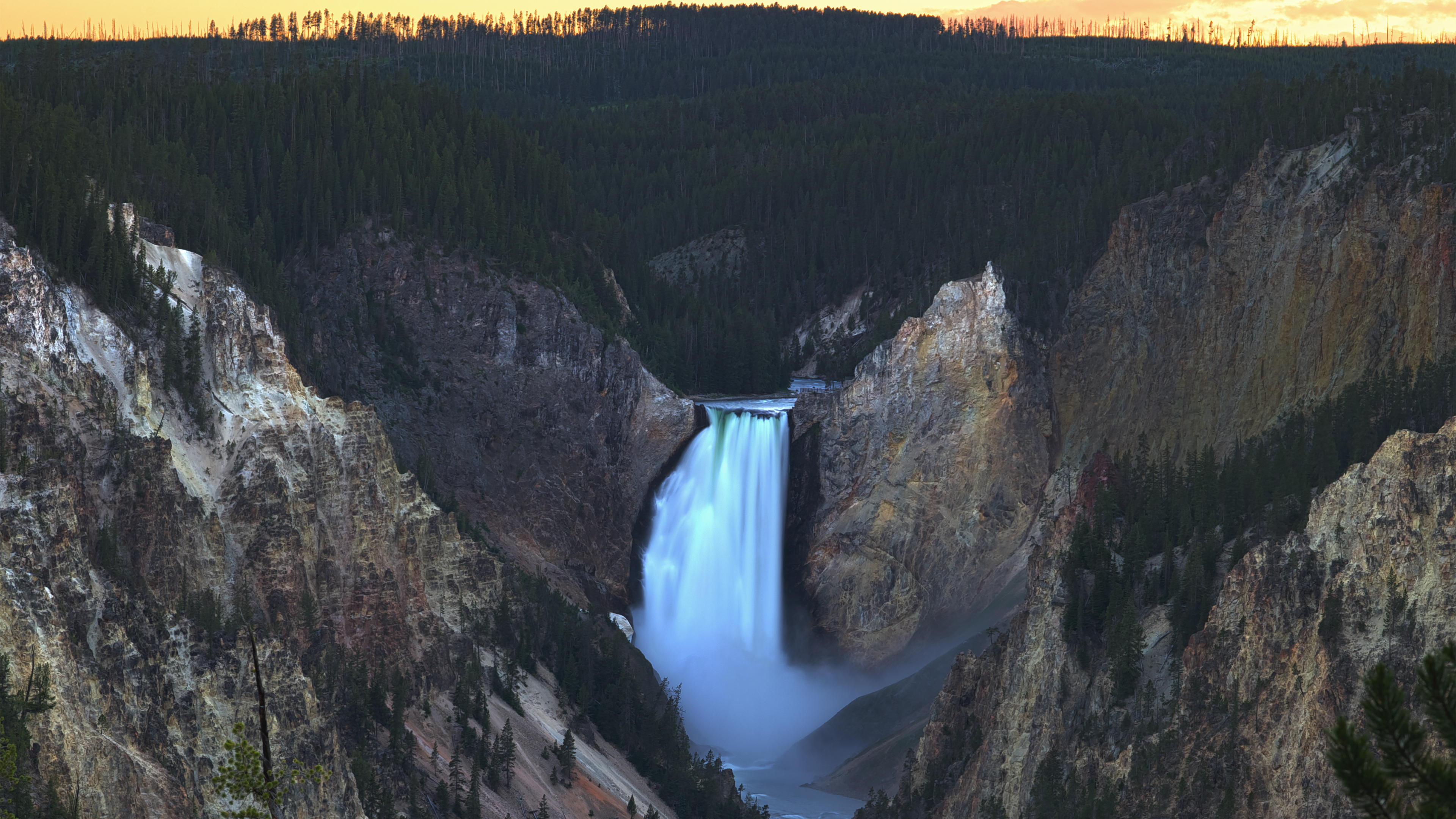 национальный, домашний, желтый