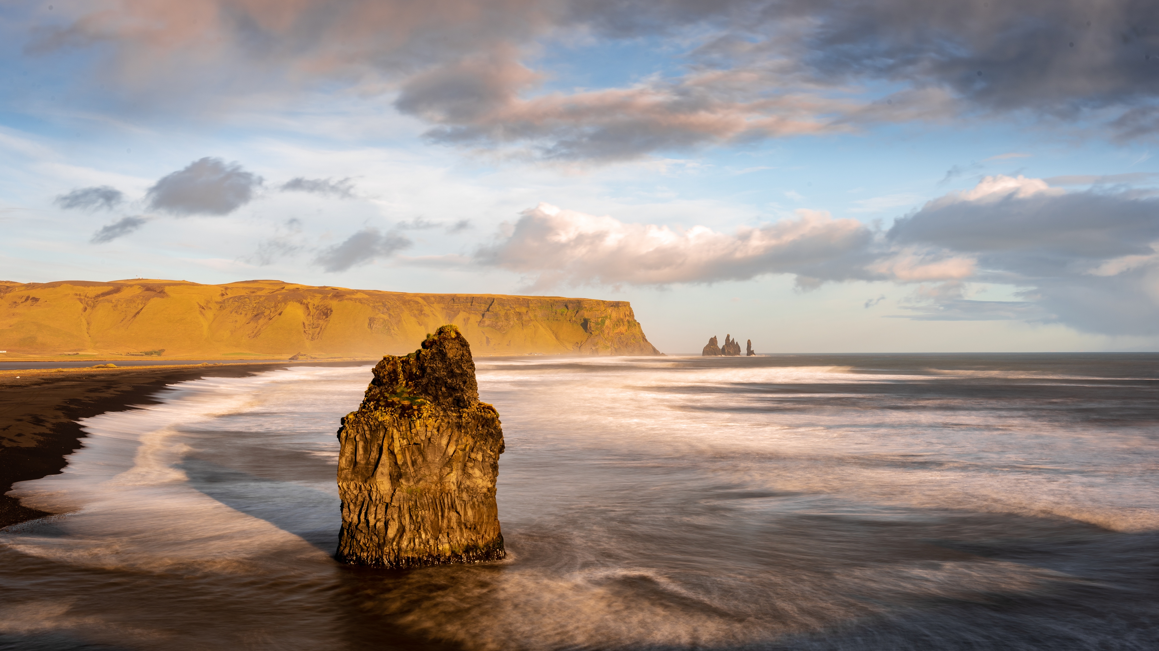 reynisdrangar, wikipediareynisdrangar, guide