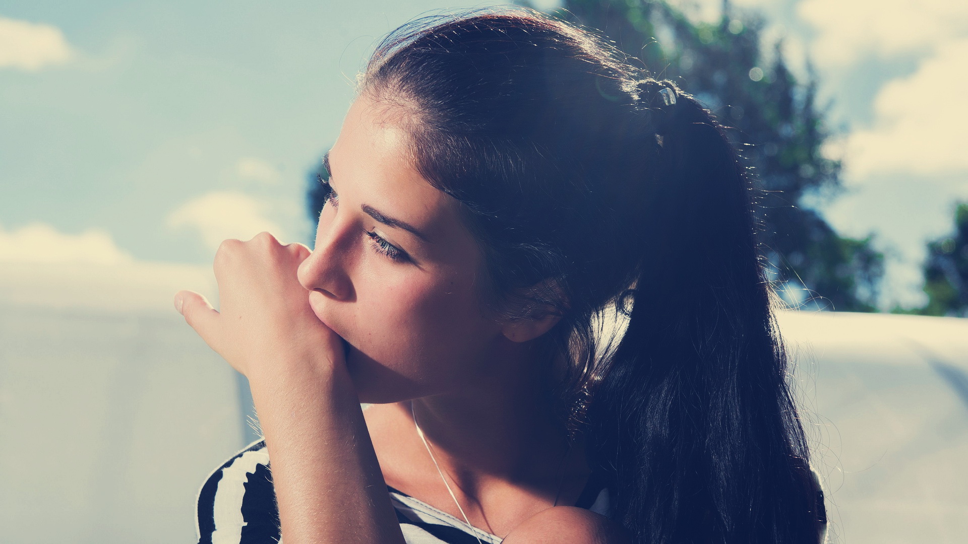 брюнетки, большие сиськи