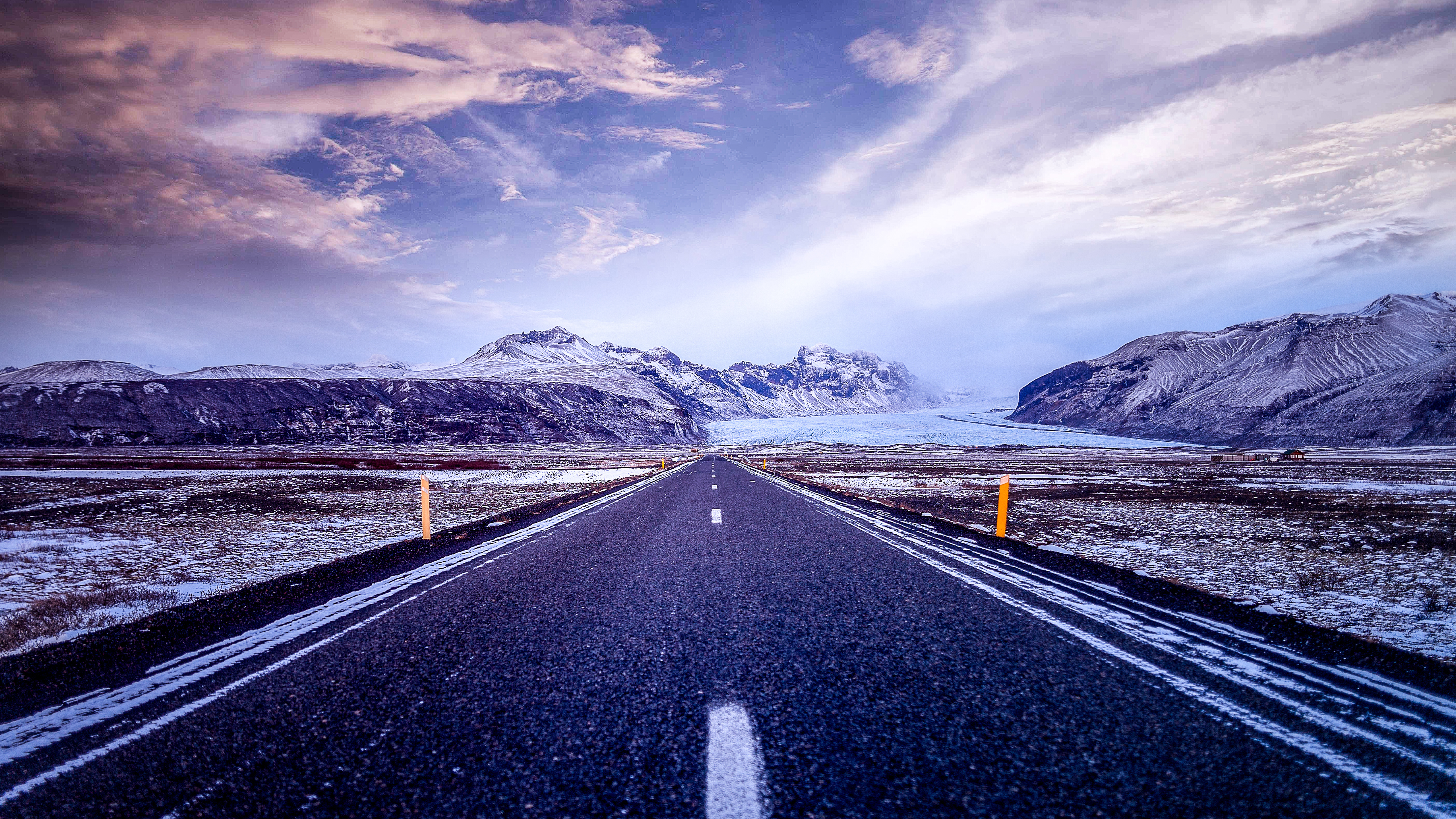 These roads. Красивые дороги. Дорога в гору. Красивая дорога. Природа горы дорога.