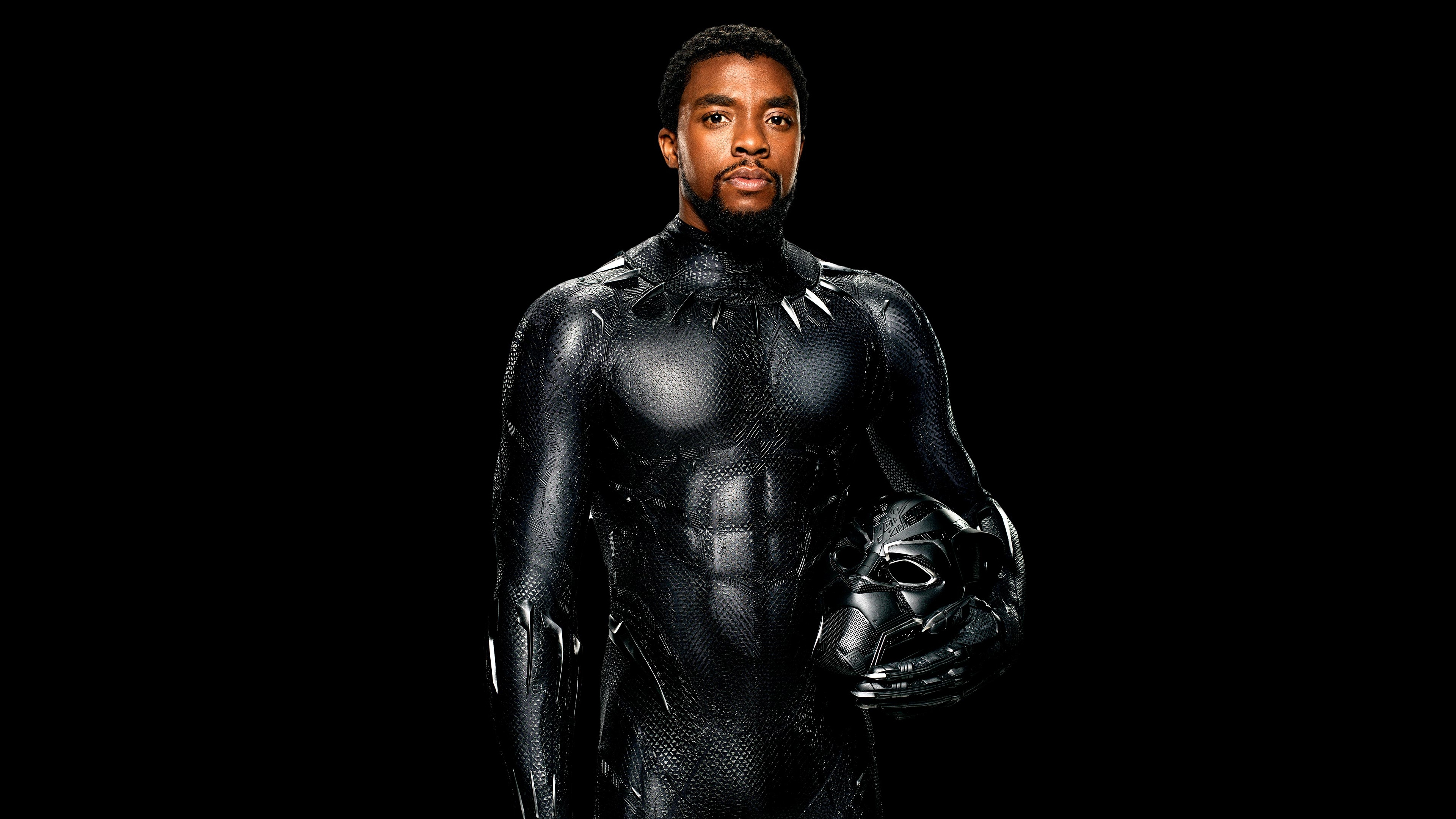 Black 4. Чедвик Боузман. Чедвик Боузман Black Panther. Чёрная пантера Марвел Чедвик Боузман. Чедвик Боузман чёрная пантера 2.