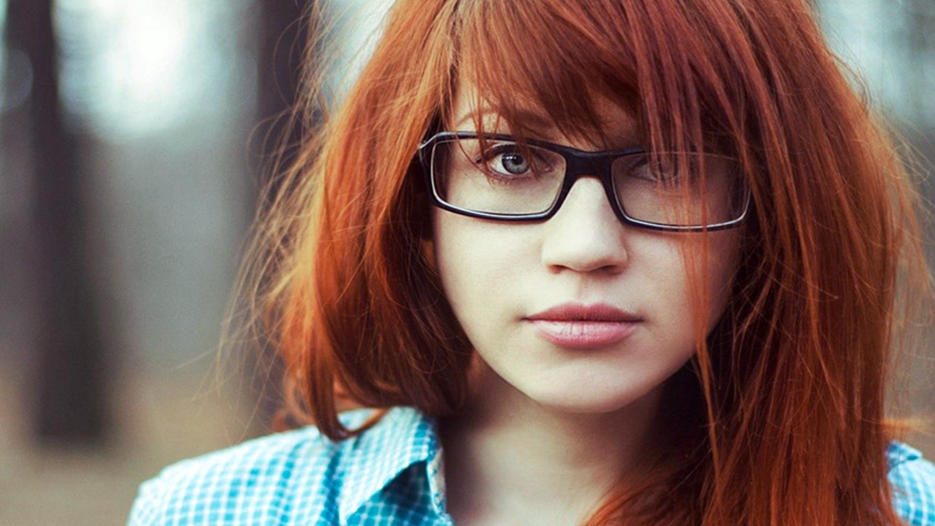 белые, голубые