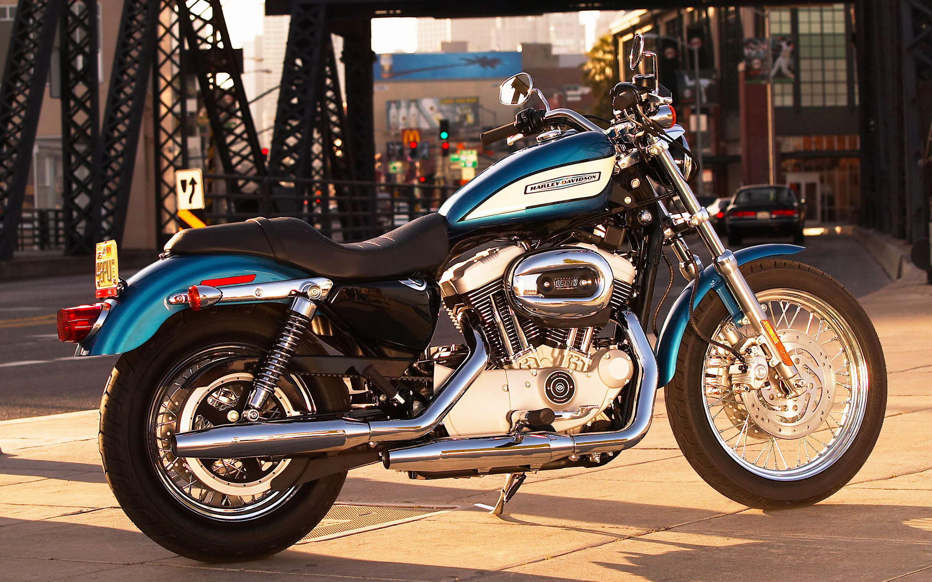 Мотоцикл Harley-Davidson бесплатно