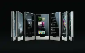 закрытие мобильного телефона с экраном на нем