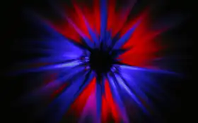 закрытие красной и синей вспышки звезд с черным фоном