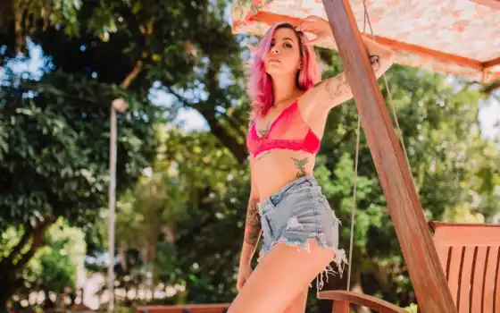 , , , розовый, волосы, татуировки, качели