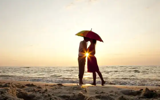 он и она, море, пляж, солнце, зонт, рассвет