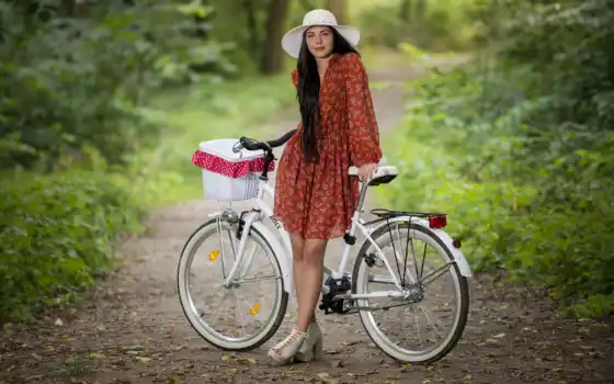 sombrero, mujere, mujer, bicicle, con